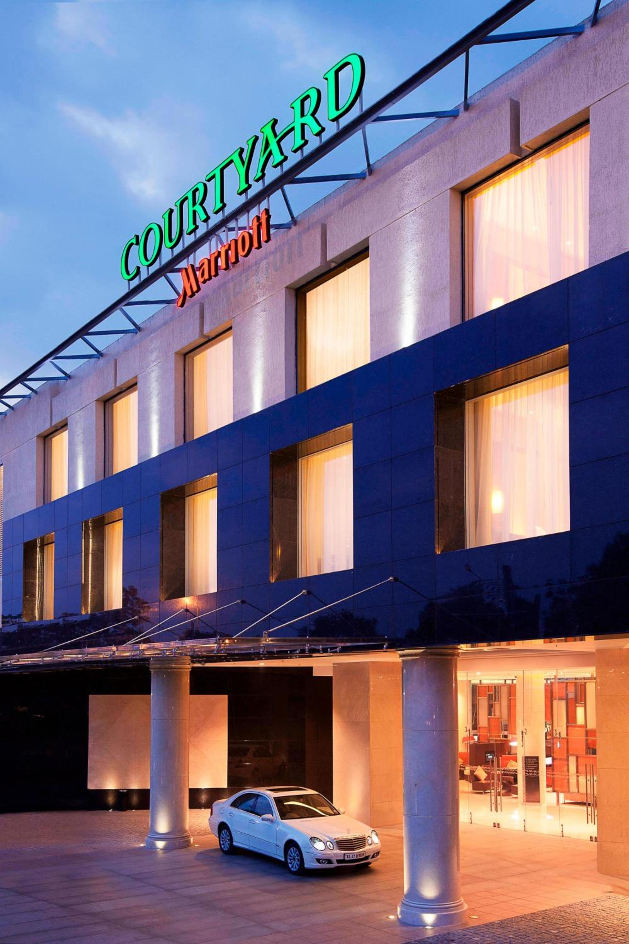 Courtyard by Marriott Kochi Airport