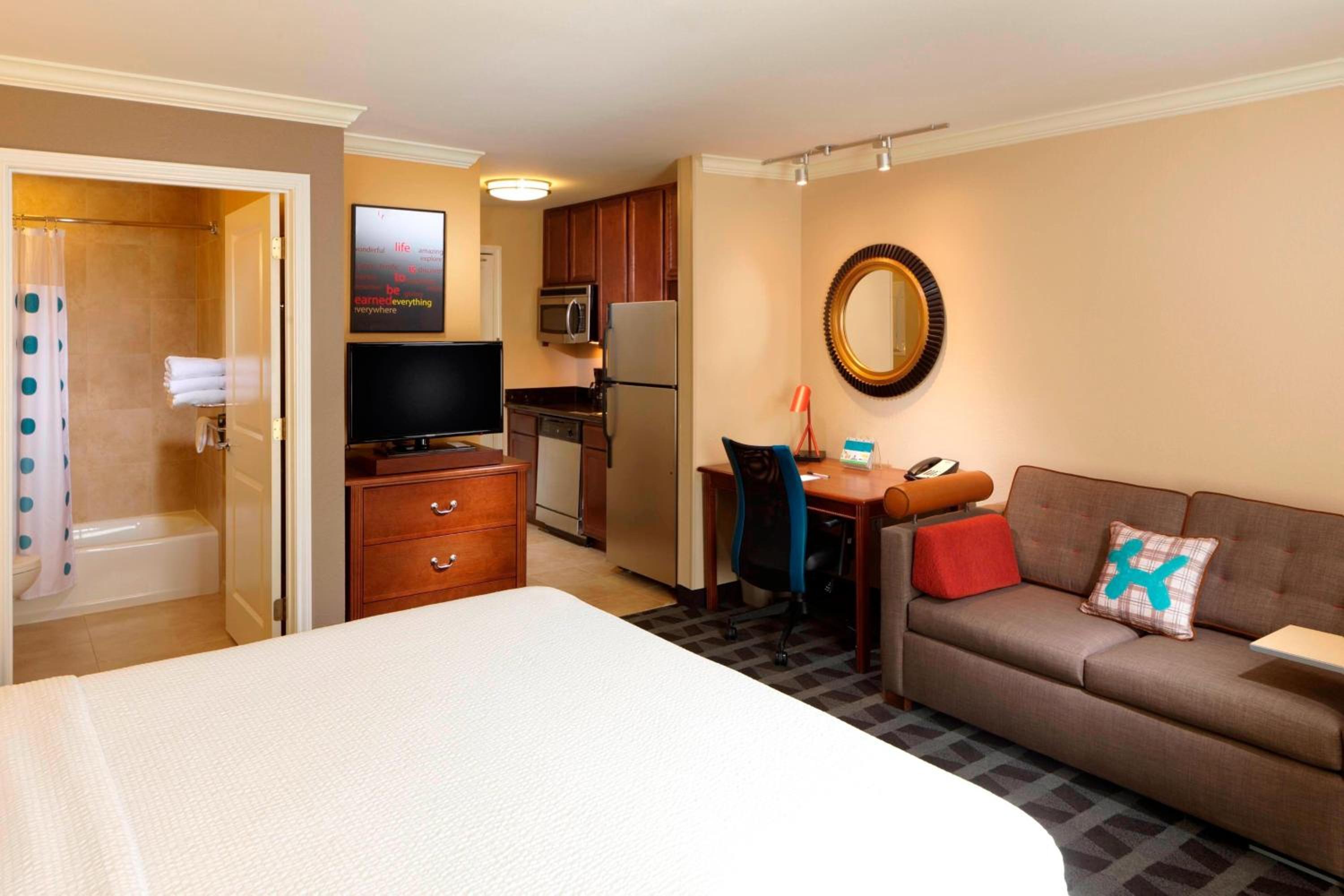 TownePlace Suites Houston North/Shenandoah - Property Image 12