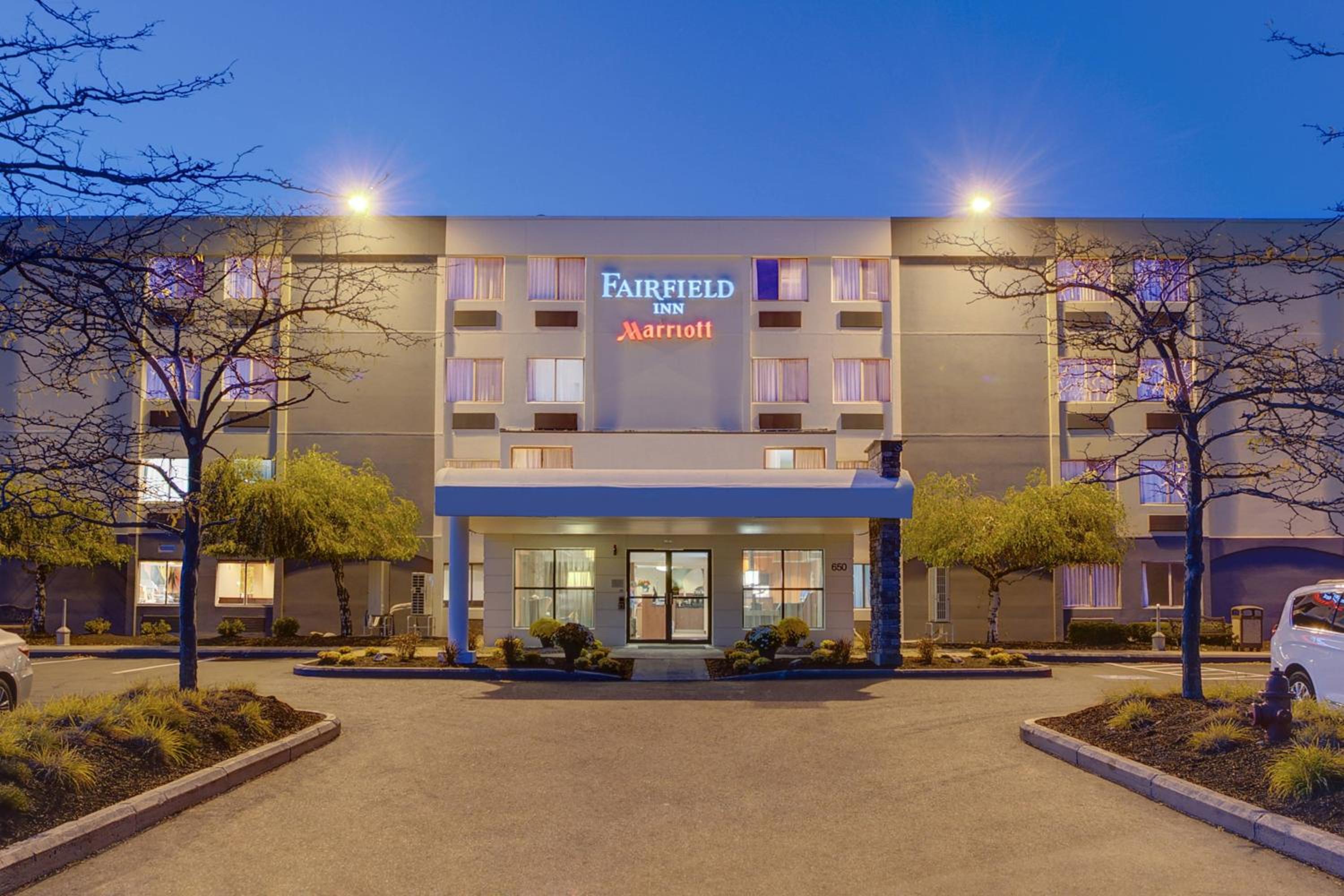 Hotel Fairfield Inn Portsmouth Seacoast - Image 1