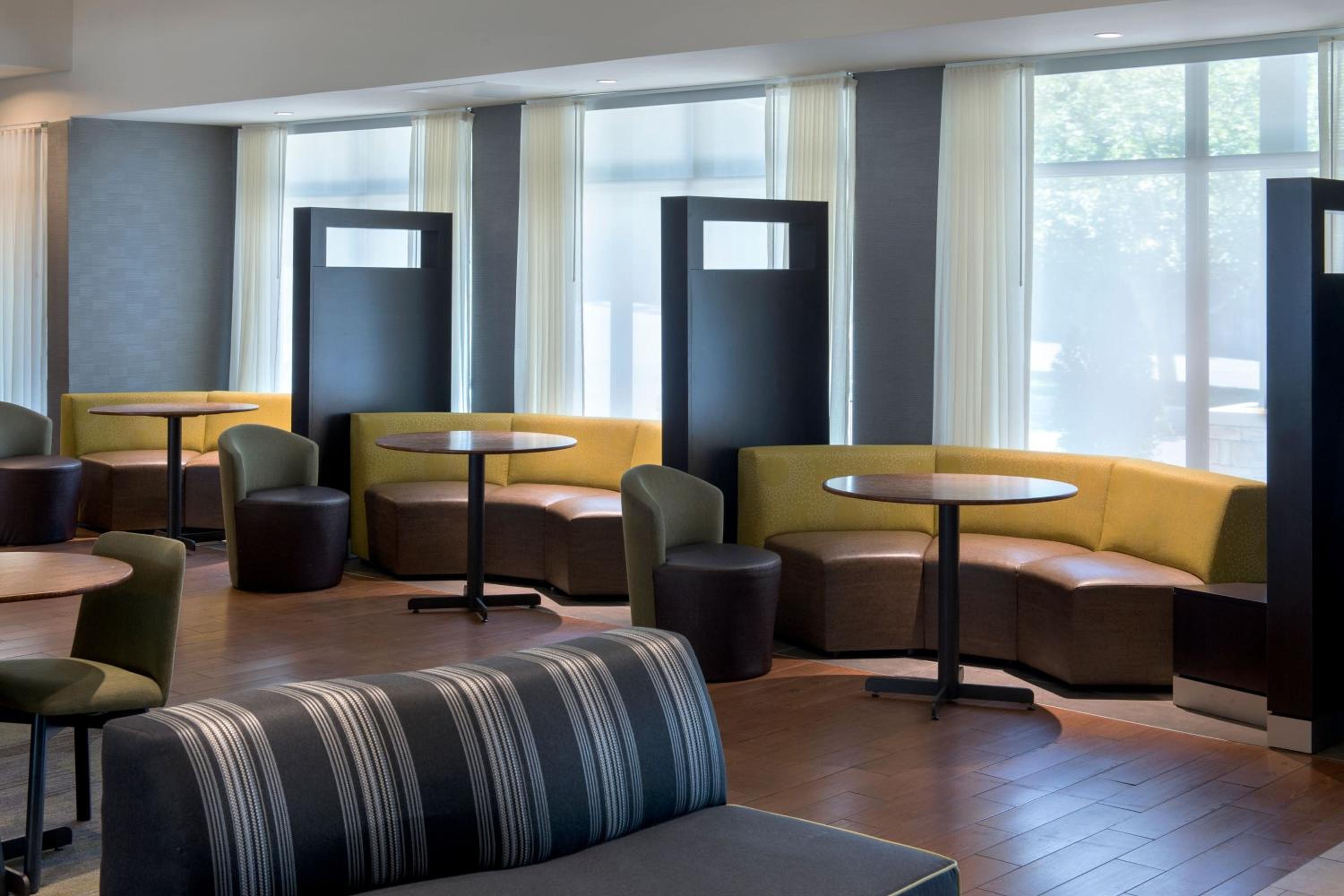 Norwalk CA Vacations - Courtyard by Marriott Norwalk - Property Image 9