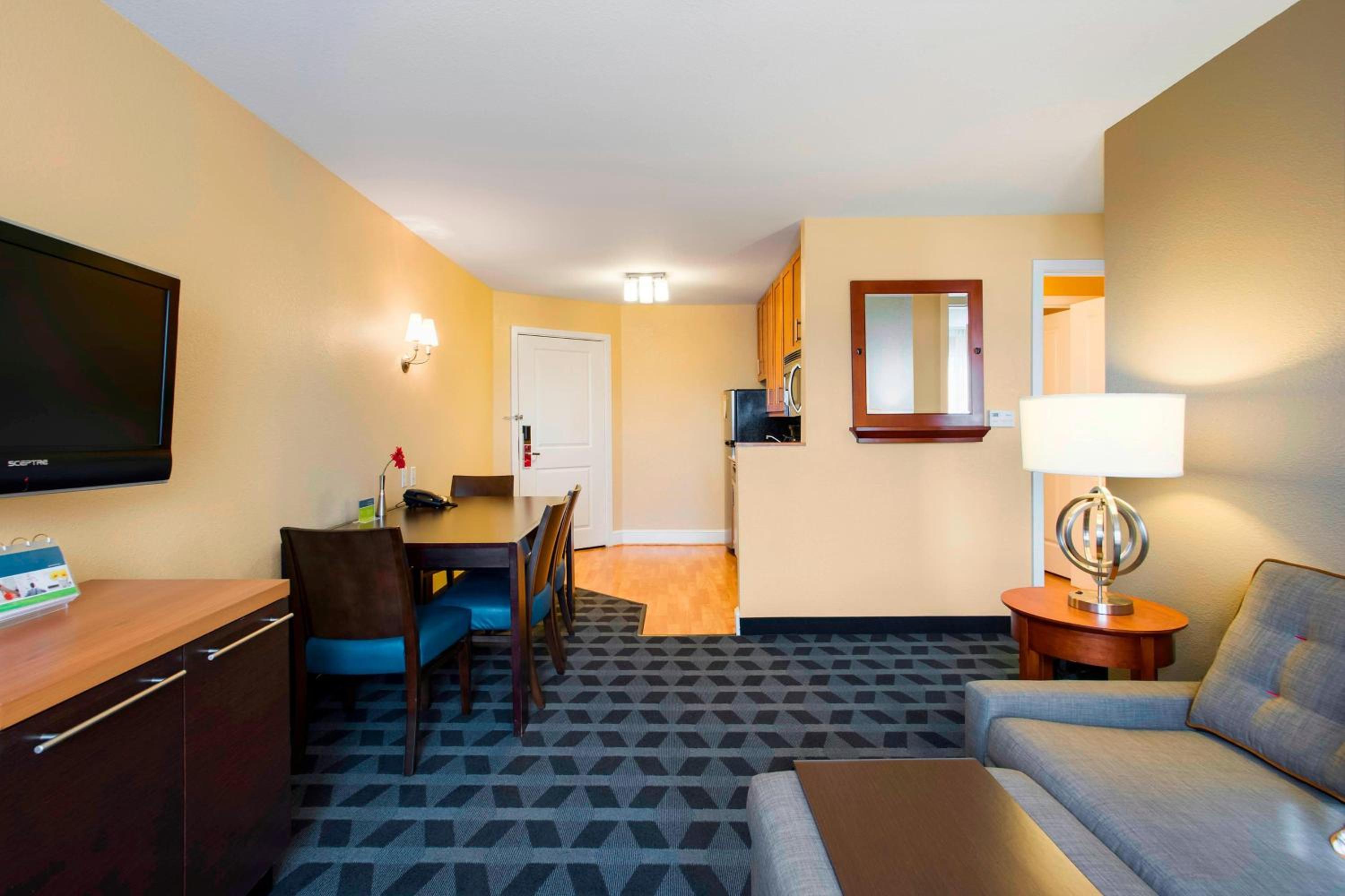 TownePlace Suites by Marriott Kansas City Overland Park - Property Image 8