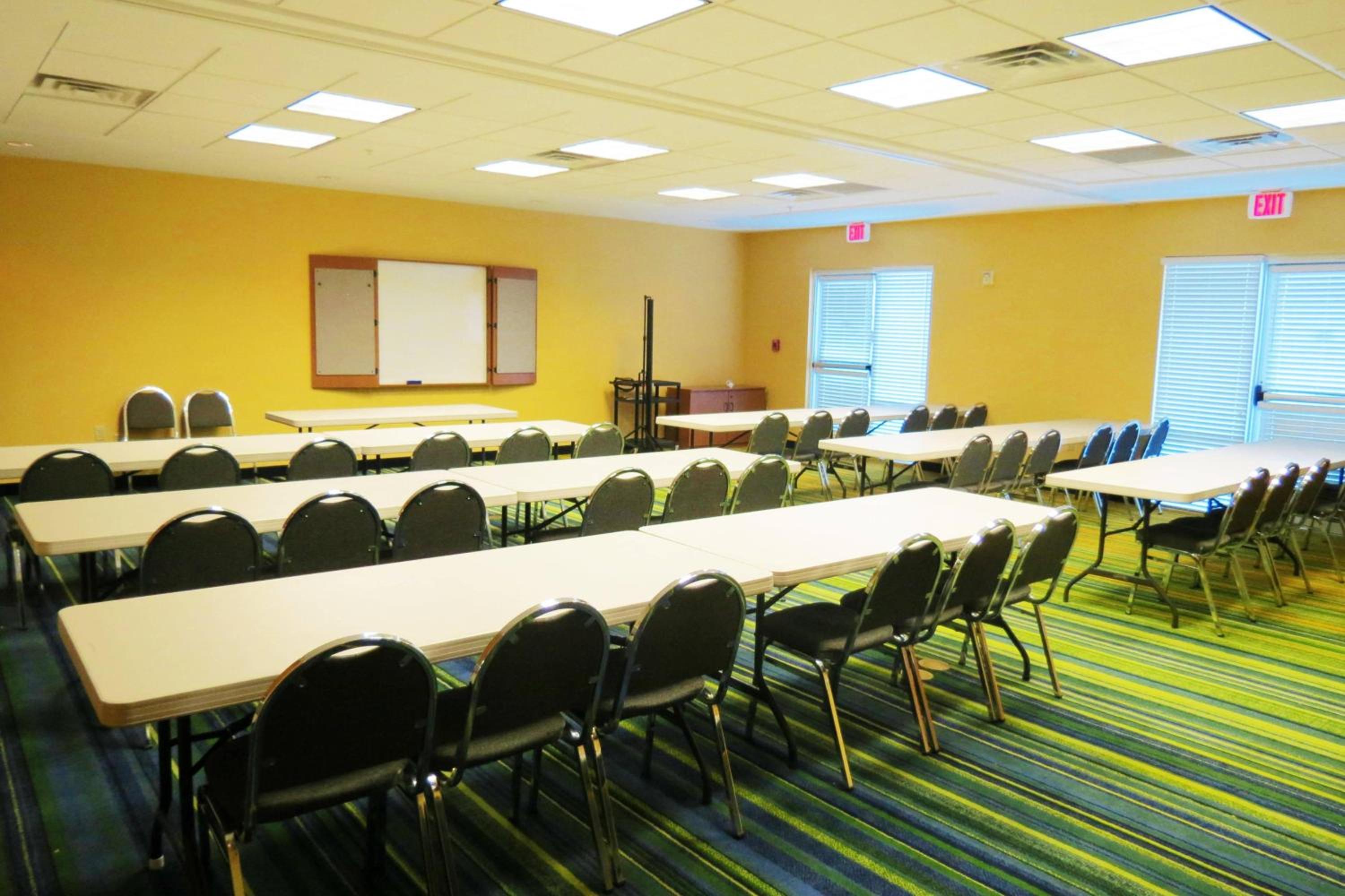 Mount Vernon Vacations - Fairfield Inn Suites Mount Vernon Rend Lake - Property Image 3