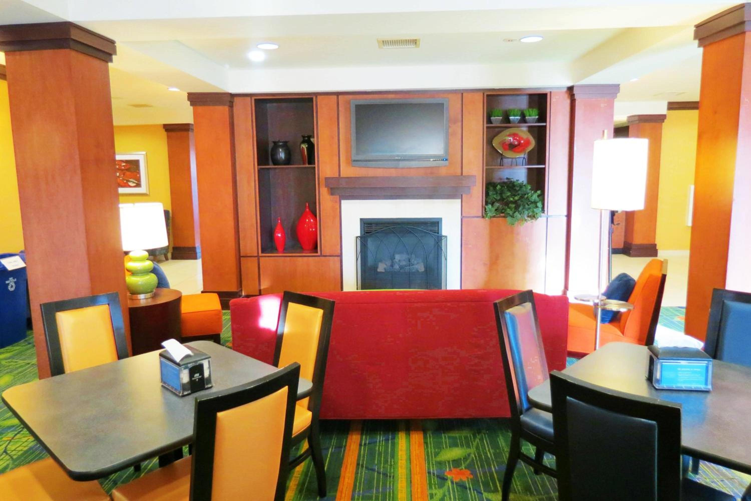 Mount Vernon Vacations - Fairfield Inn  Suites Mount Vernon Rend Lake - Property Image 5