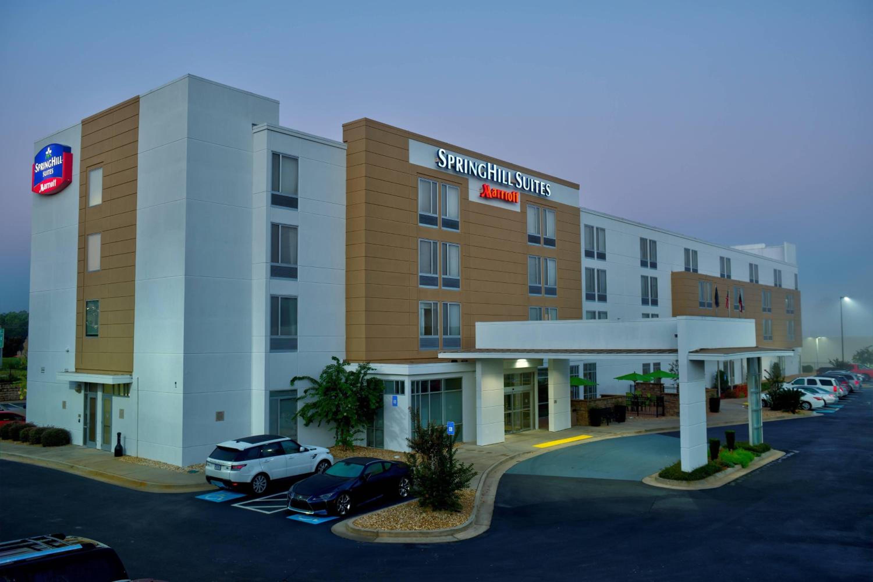 Macon Vacations - SpringHill Suites by Marriott Macon - Property Image 2