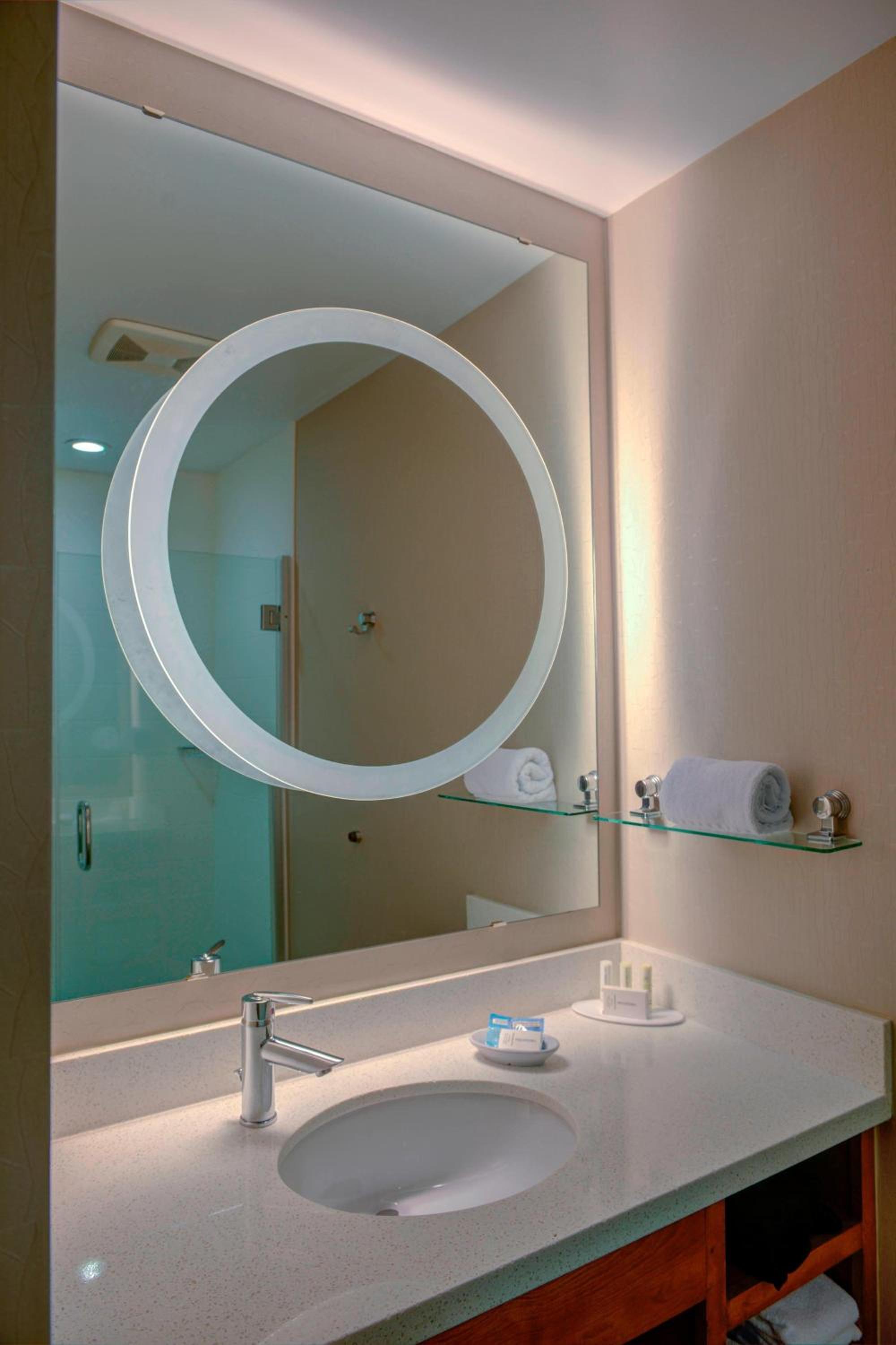 Macon Vacations - SpringHill Suites by Marriott Macon - Property Image 8