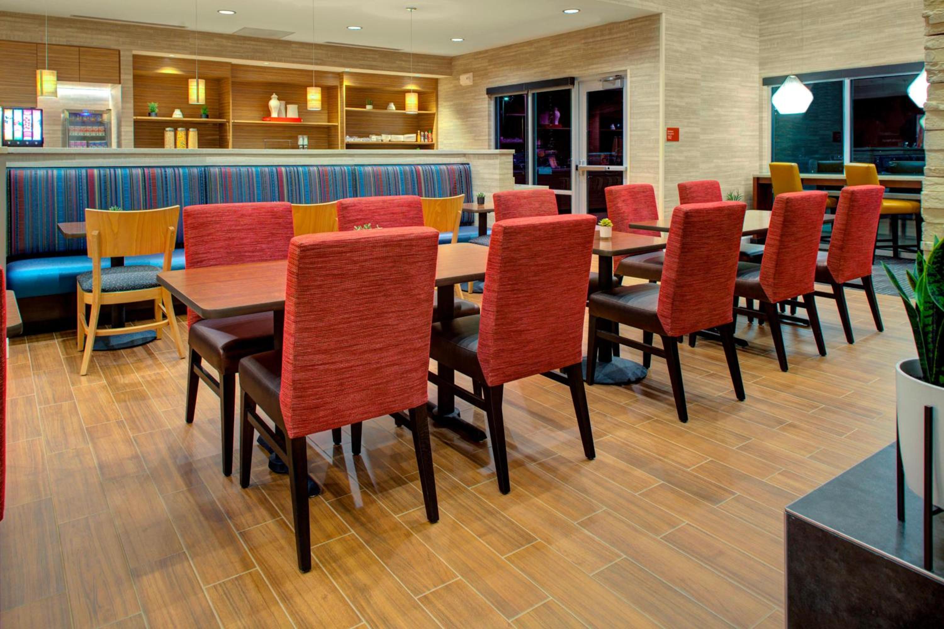 TownePlace Suites by Marriott Phoenix Chandler/Fashion Center - Property Image 7