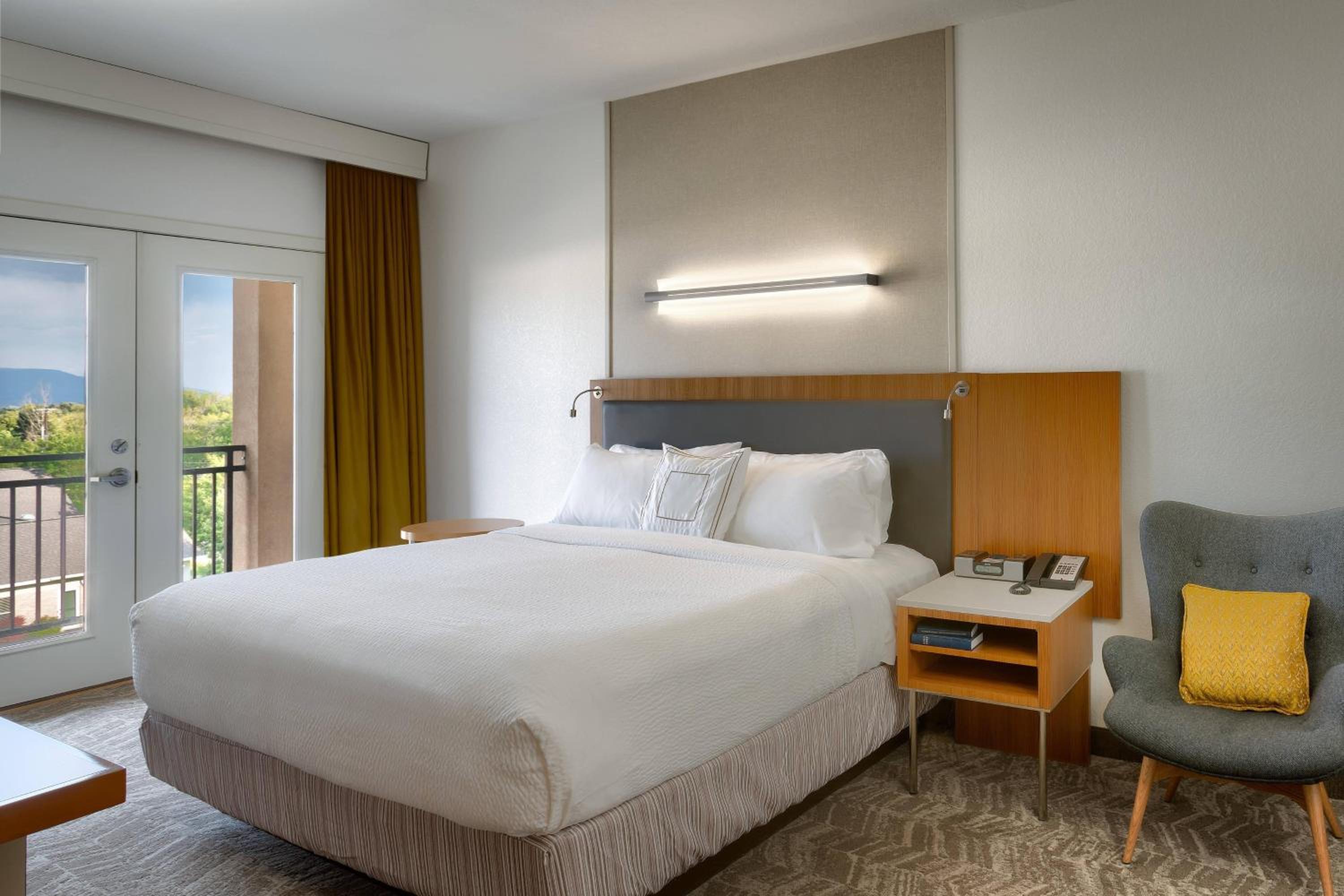 Vernal Vacations - Springhill Suites by Marriott Vernal - Property Image 11