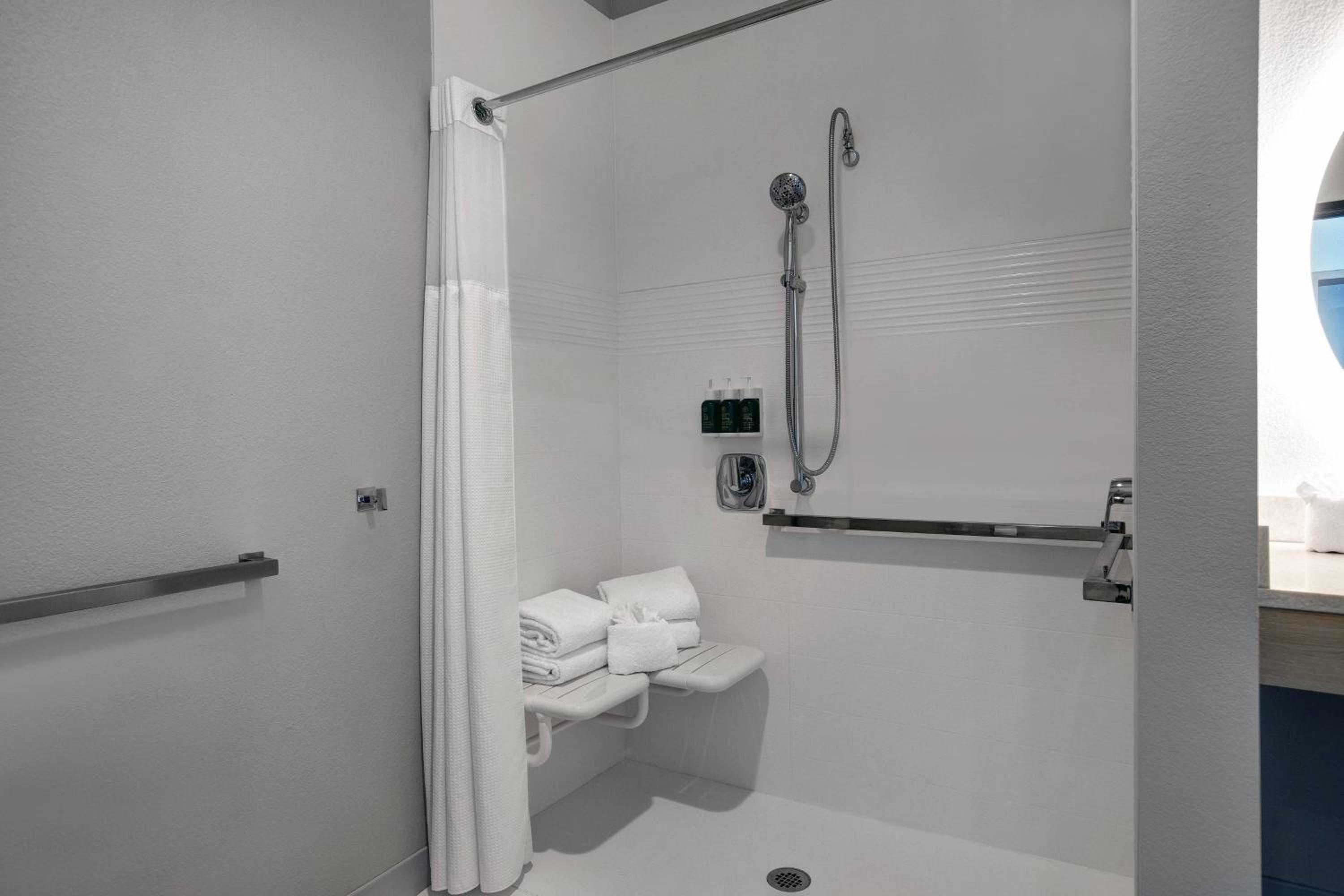 Glendale Vacations - TownePlace Suites by Marriott Phoenix Glendale Sports  Entertainment District - Property Image 3
