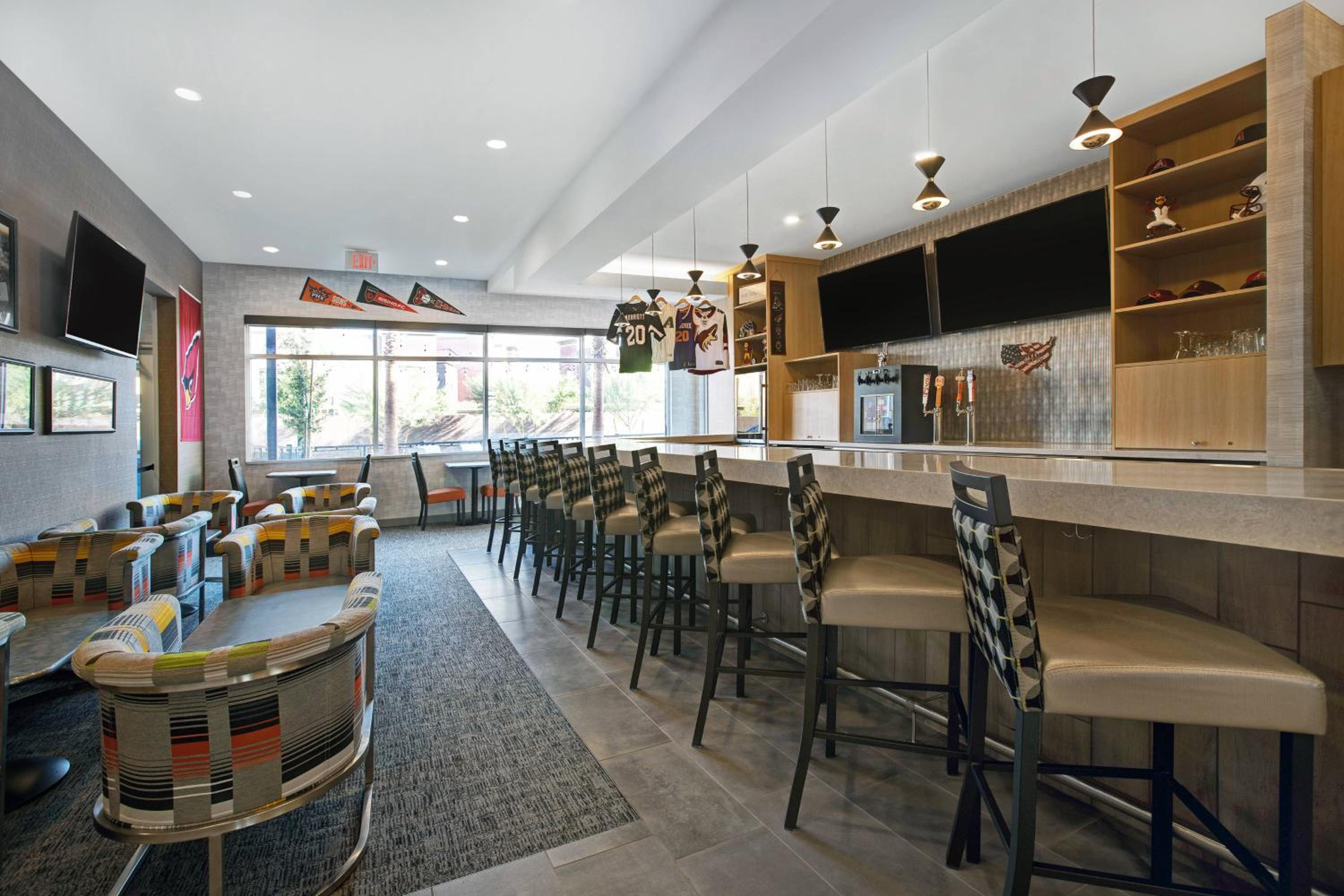 Glendale Vacations - TownePlace Suites by Marriott Phoenix Glendale Sports  Entertainment District - Property Image 11