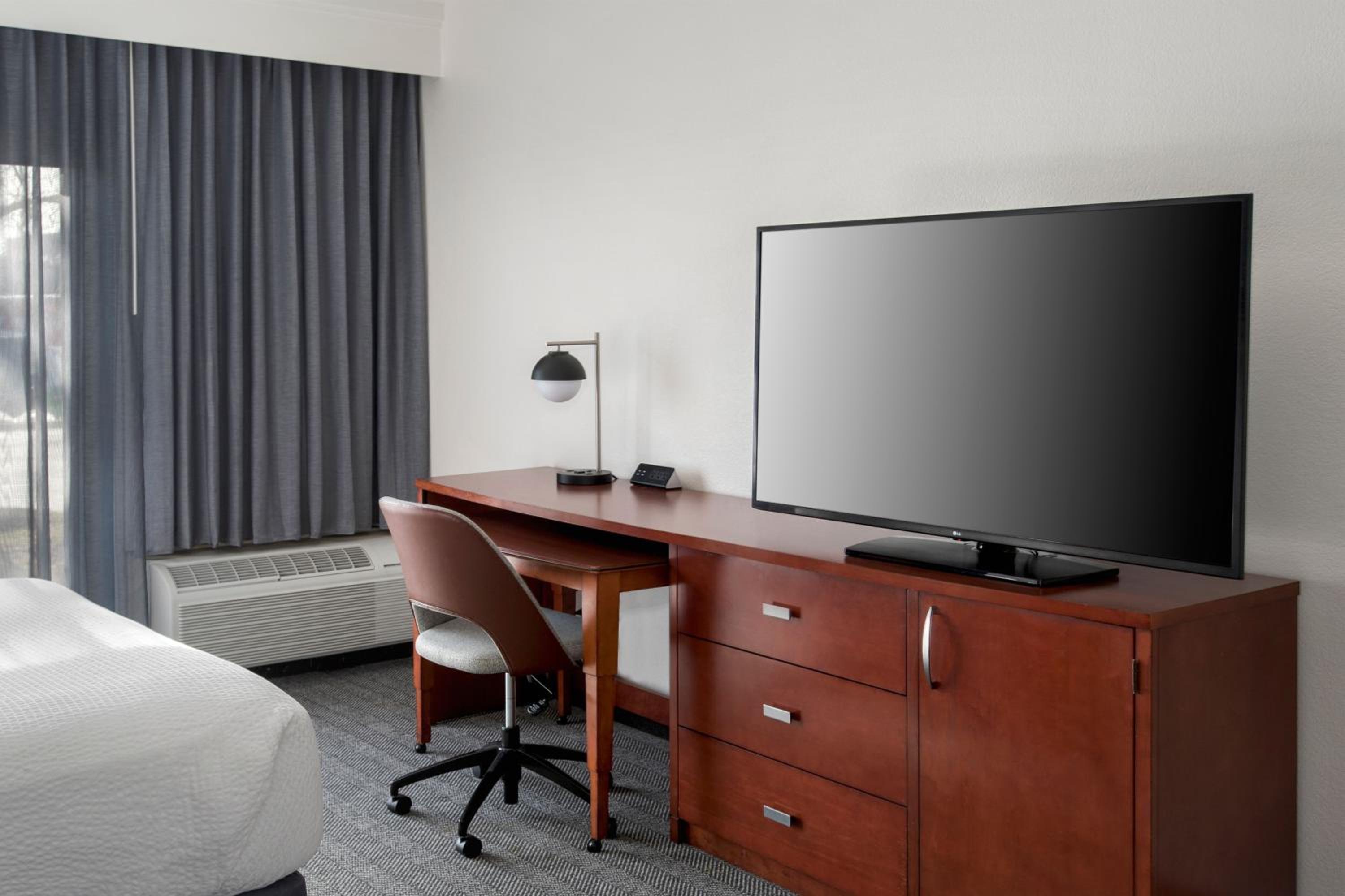 Courtyard by Marriott Silver Spring North/White Oak - Property Image 42