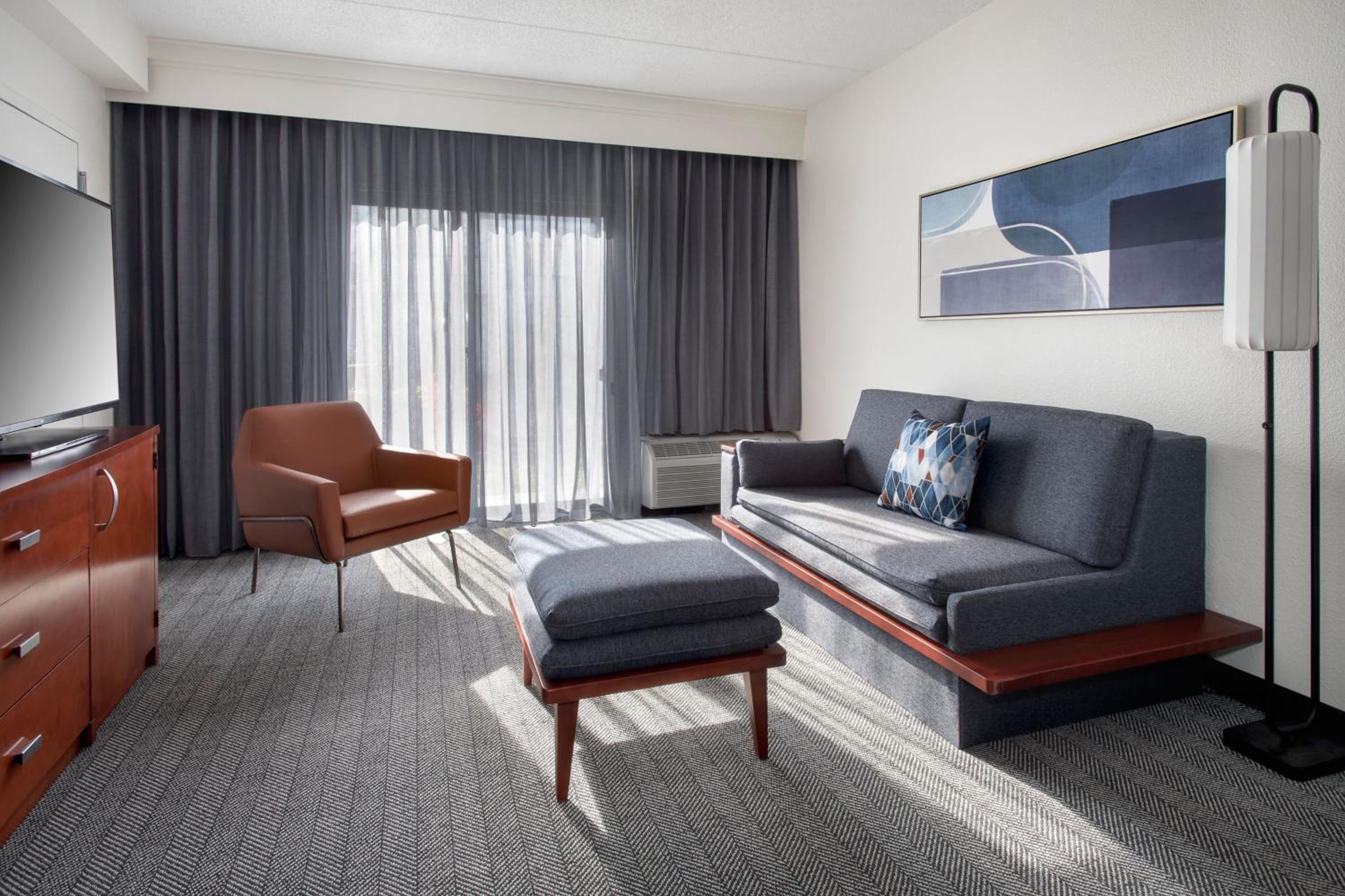 Courtyard by Marriott Silver Spring North/White Oak - Property Image 9
