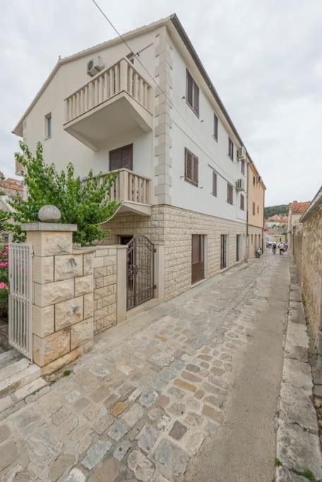 Apartment in Hvar town historic center view 2