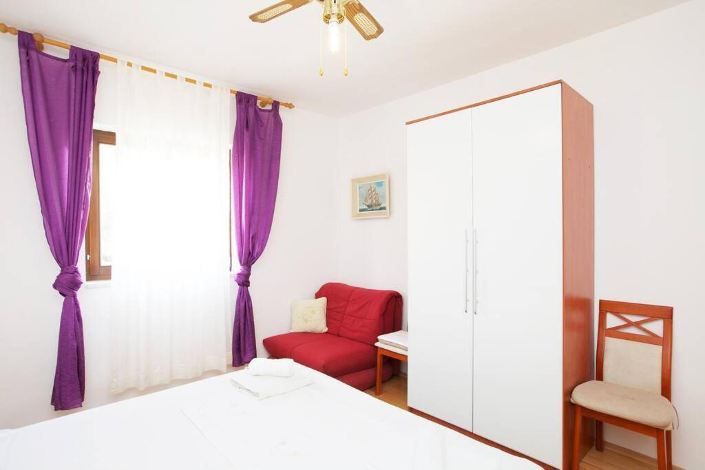 Apartment in Hvar town historic center view 3