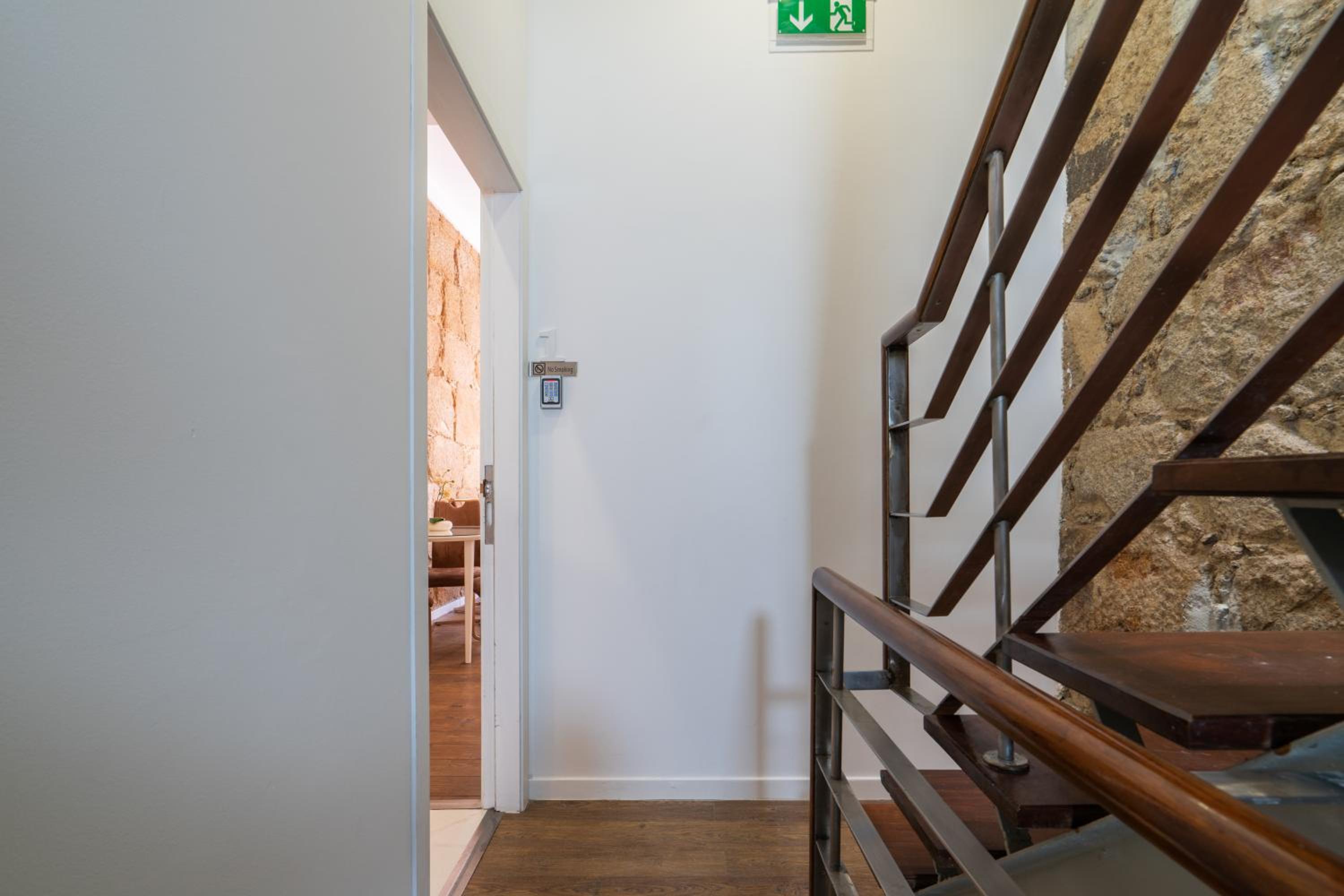 Charming Porto Gem Metro Balcony Central Location