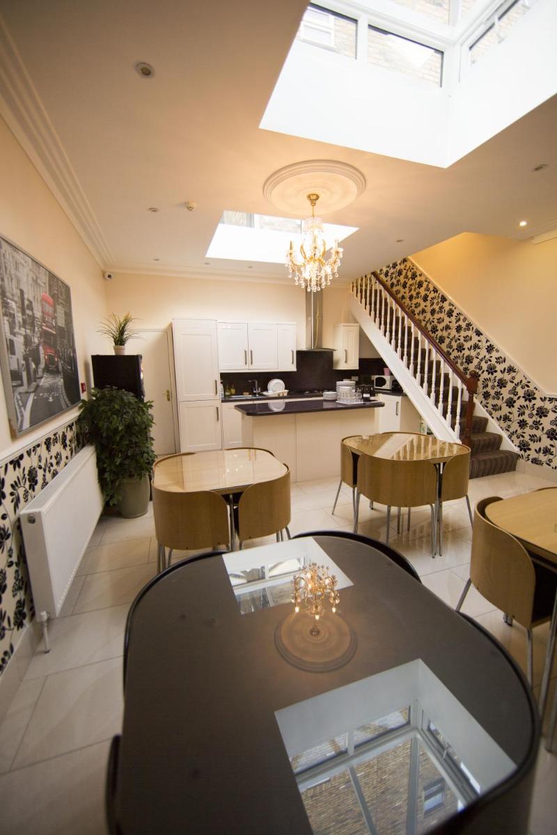 Royal London Hotel By Saba