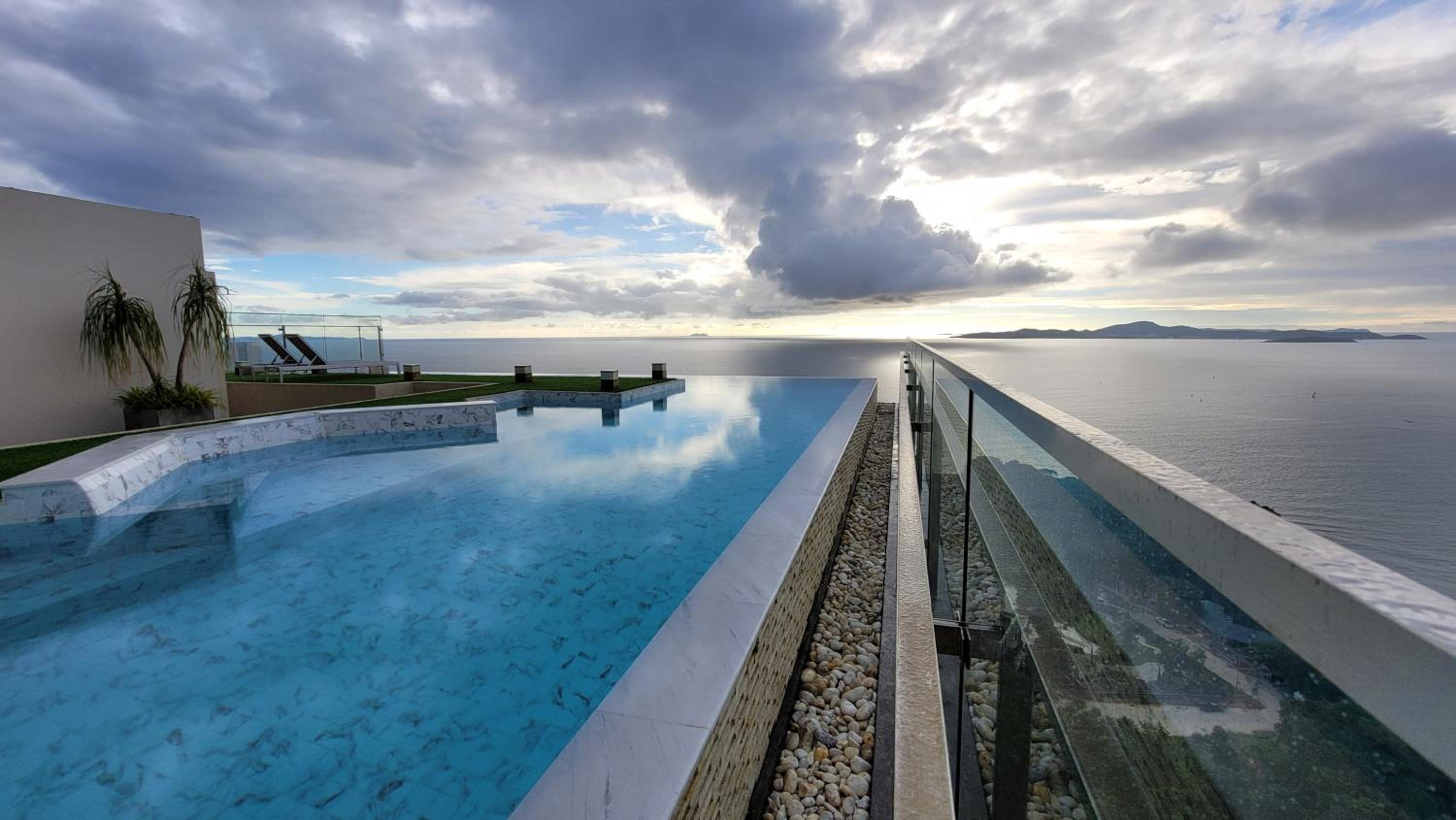Andromeda Condo By Feng view 4
