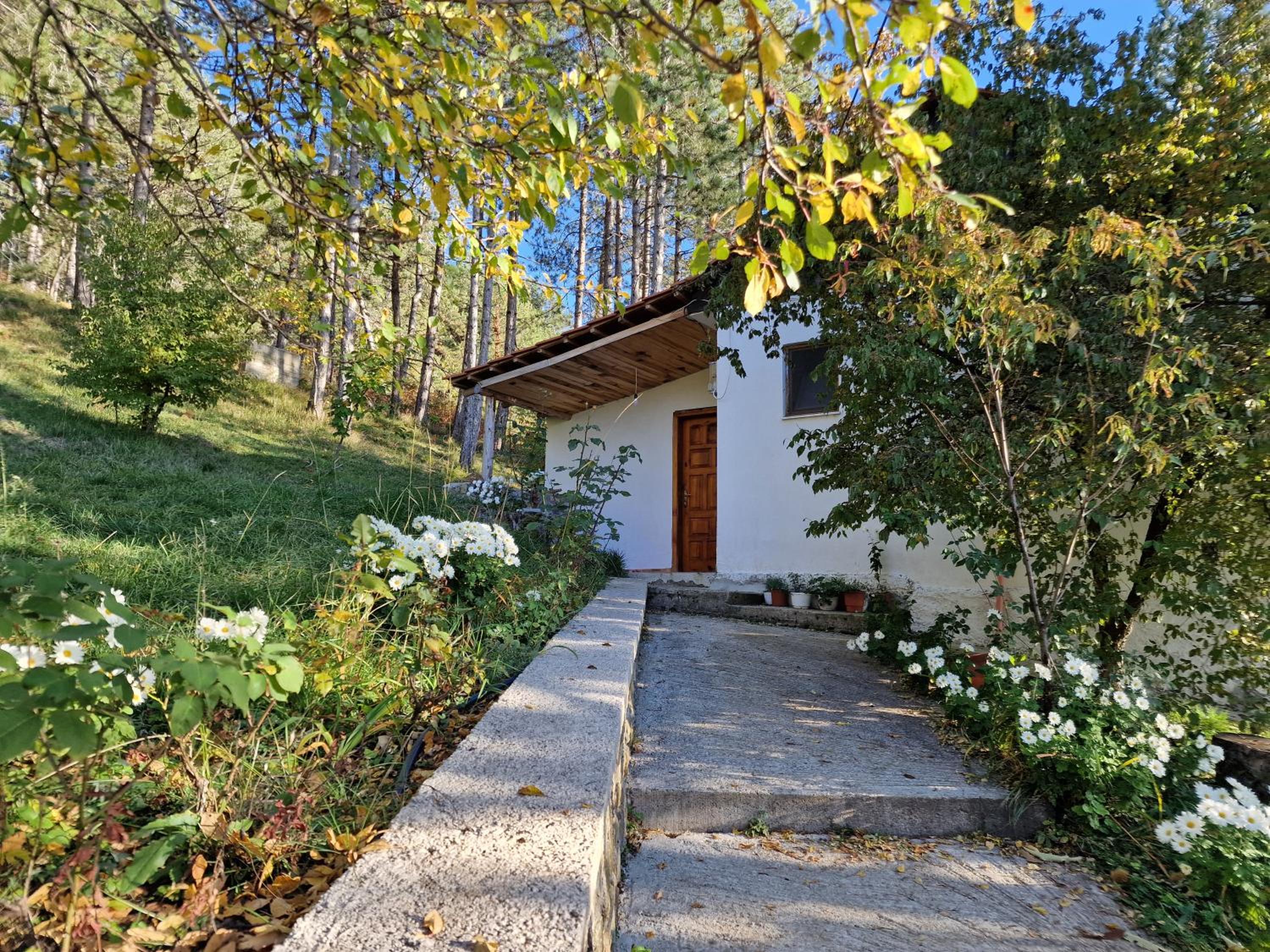 Bujtinat Skenderi Gjinar