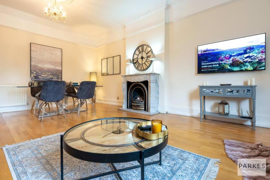 South Kensington - Cromwell Rd Residence