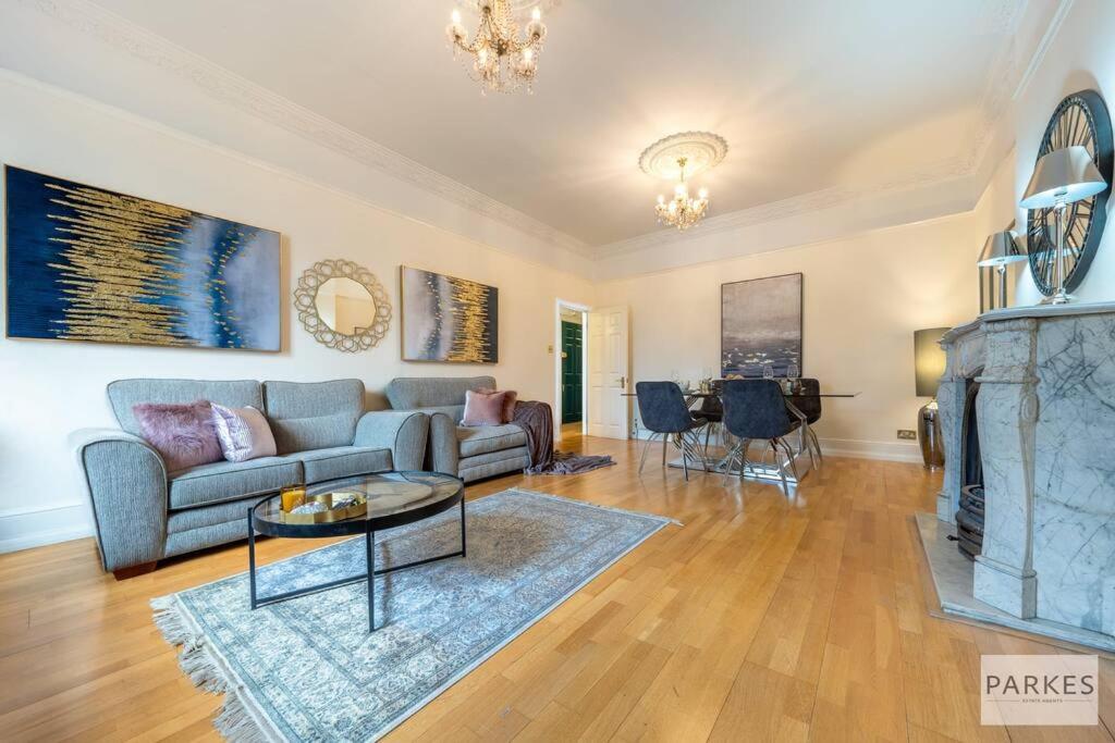 South Kensington - Cromwell Rd Residence