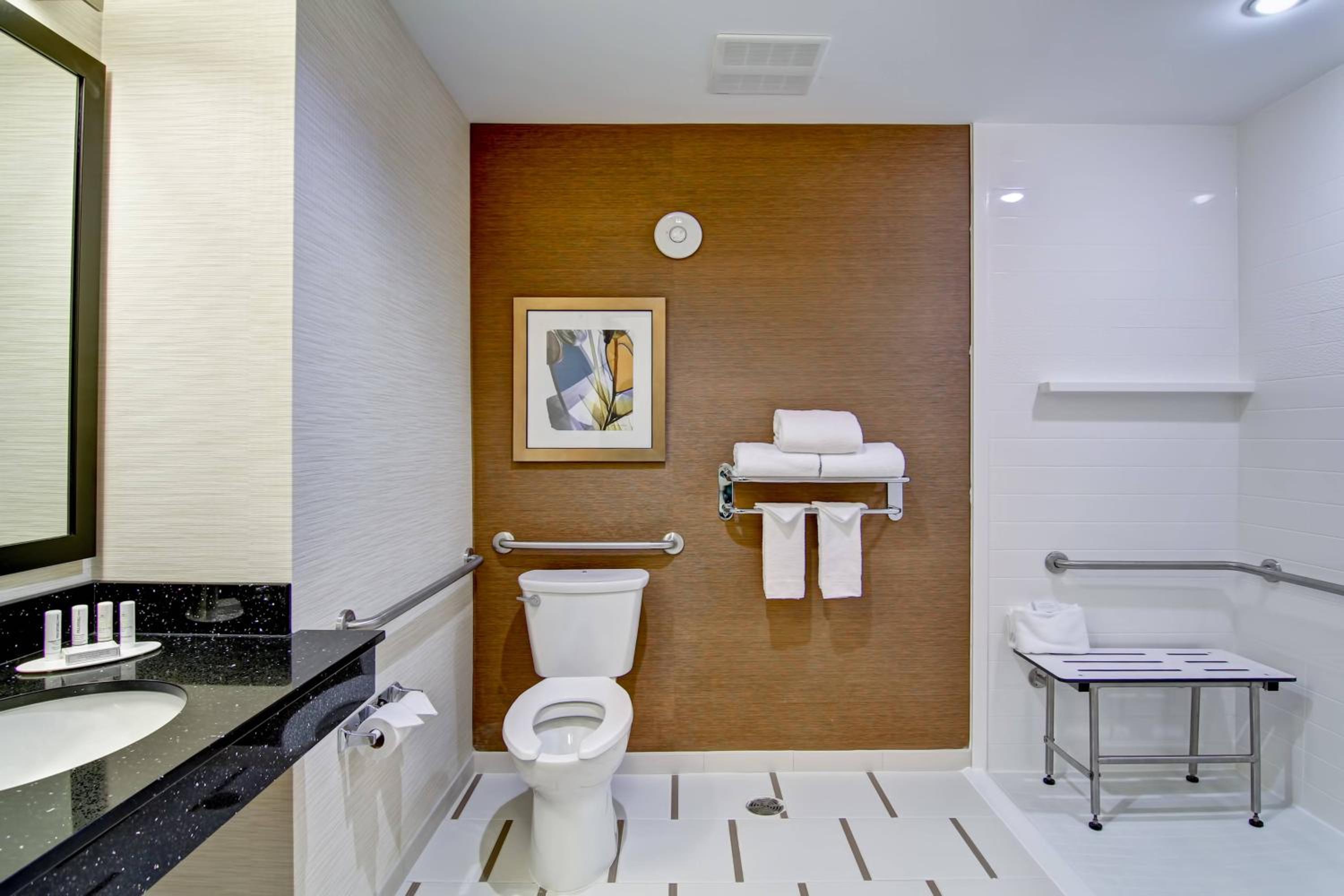 Kamloops Vacations - Fairfield Inn  Suites by Marriott Kamloops - Property Image 7