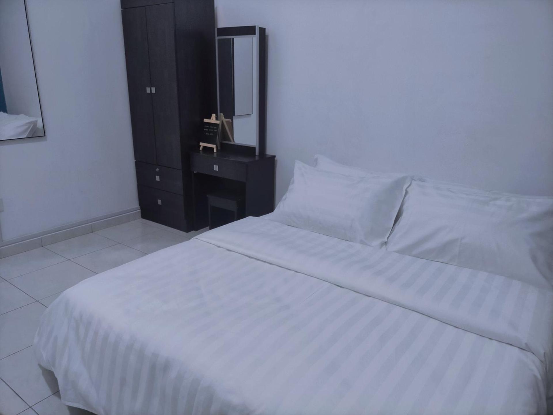 Homestay 88A Melaka for 9 pax with Private Pool, Smart TV, Netflix and Wifi photo 8