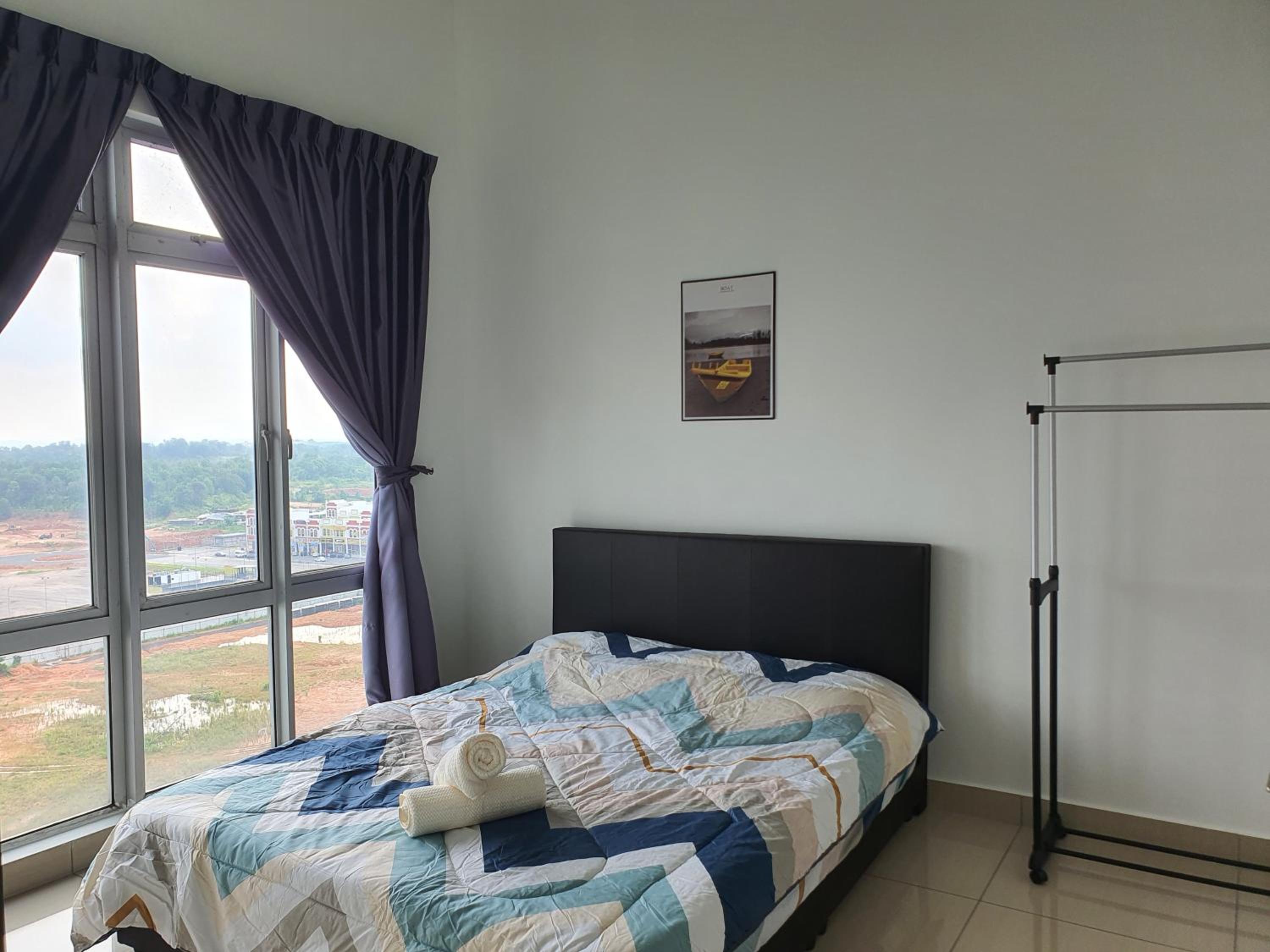 Austin Heights, 1 room with 4 guest IKEA