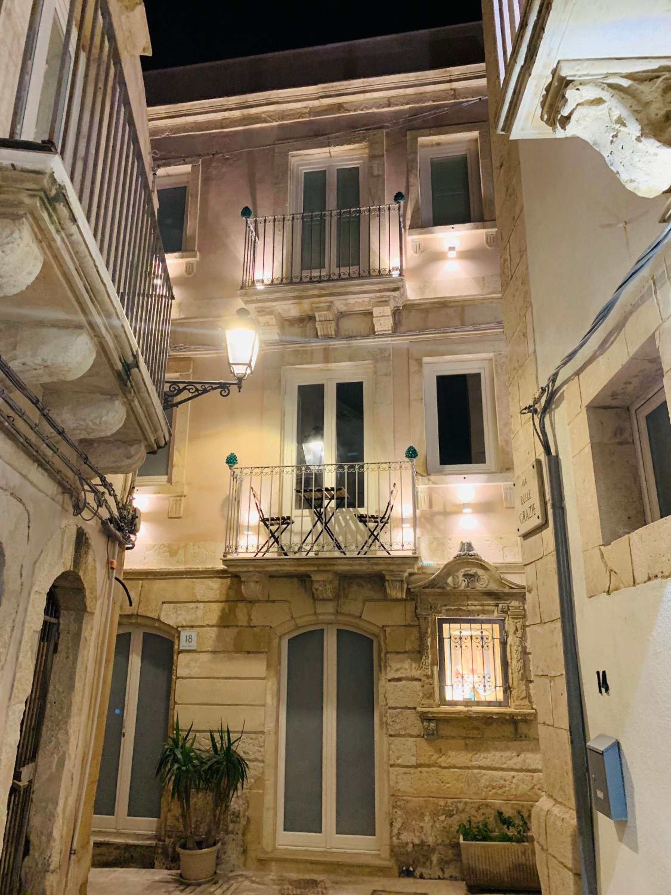 Aglaia apartment residence delle tre grazie view 2