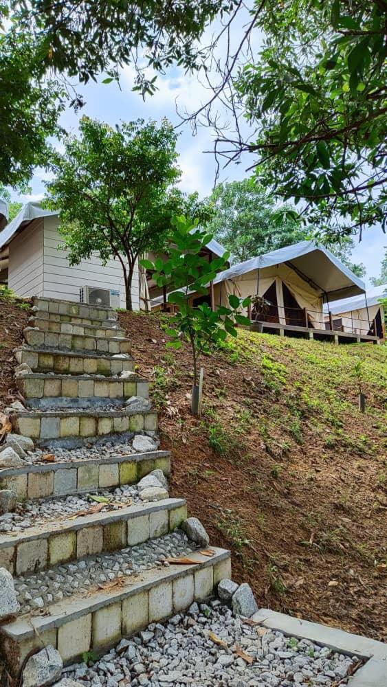 Canopy Villa Sireh Park