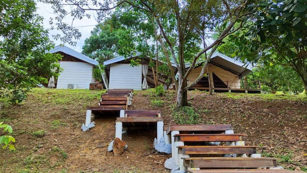 Canopy Villa Sireh Park