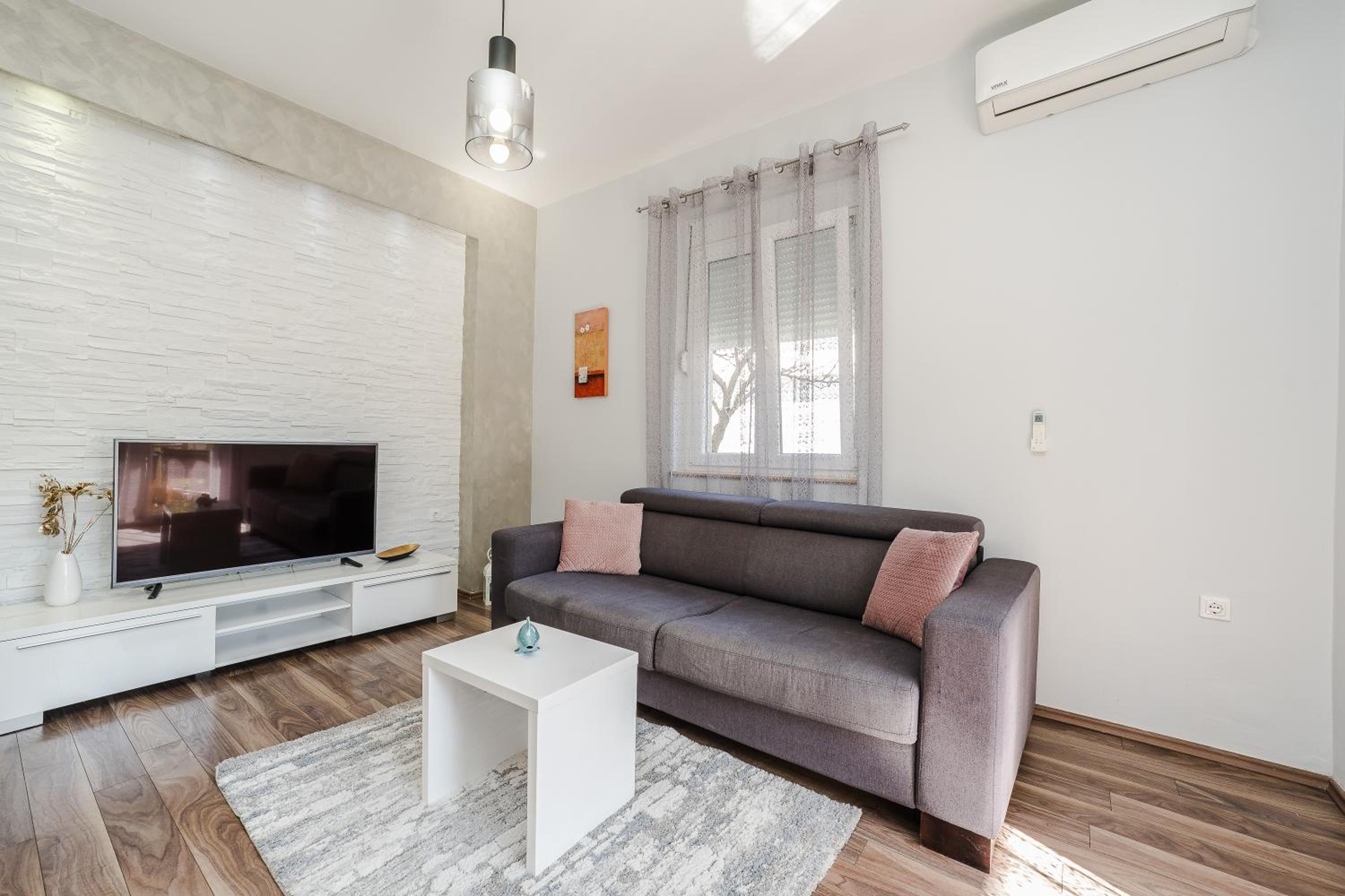 Photo 56