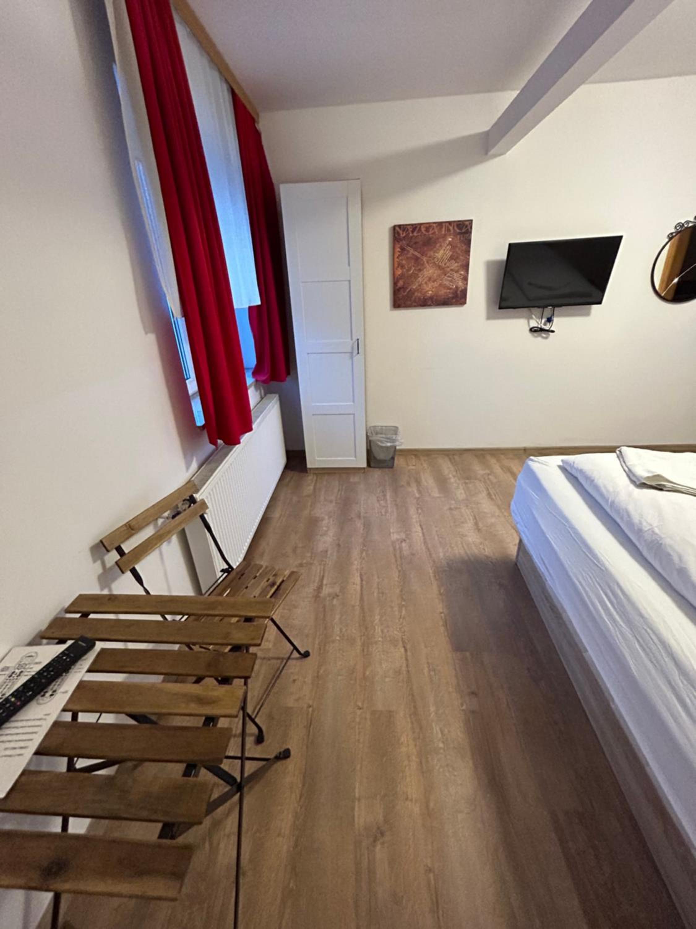 Sobe Zimmer Frei view 3