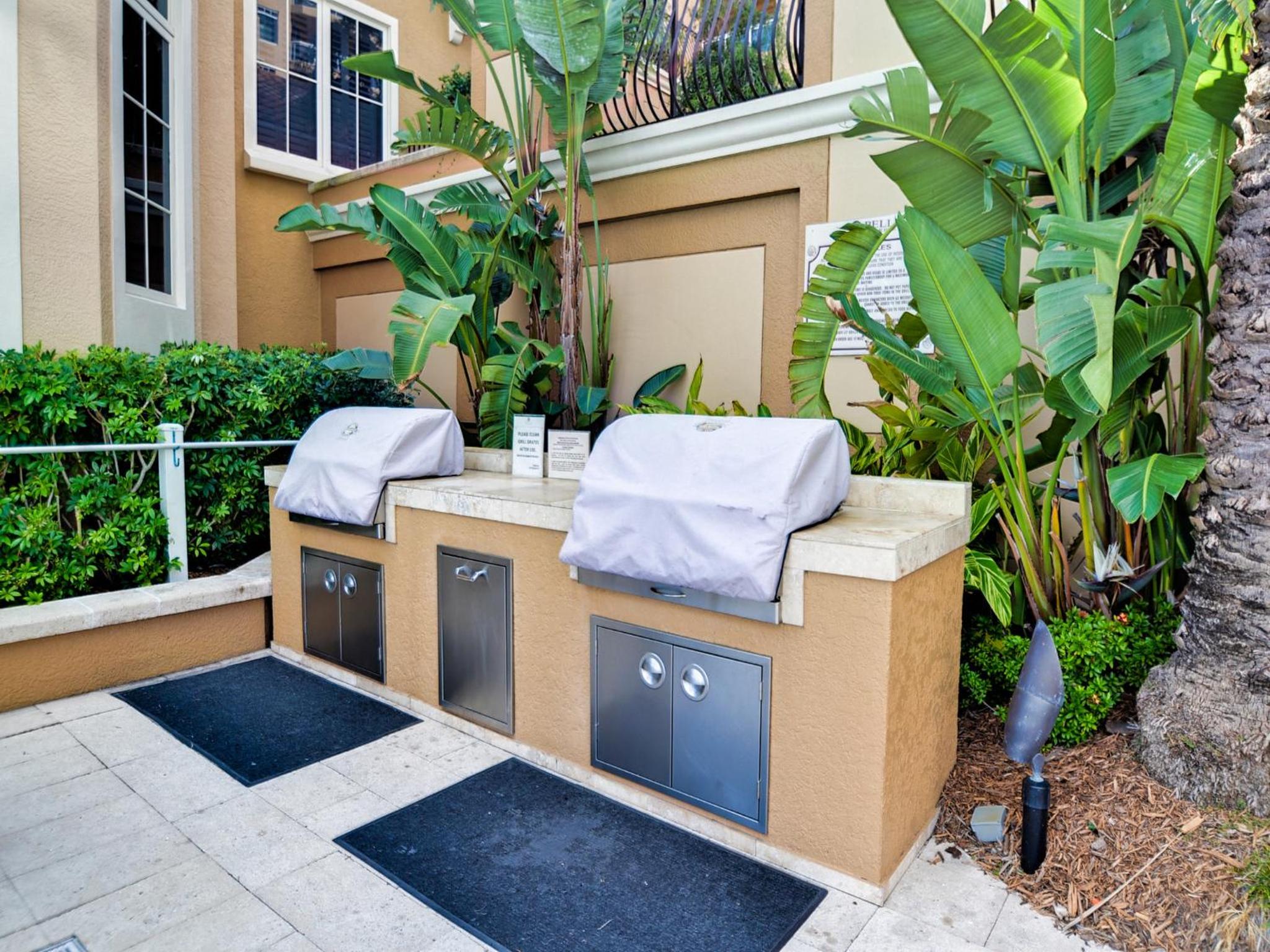 Belle Harbor 310W Luxury Condo with Oversized Balcony view 5