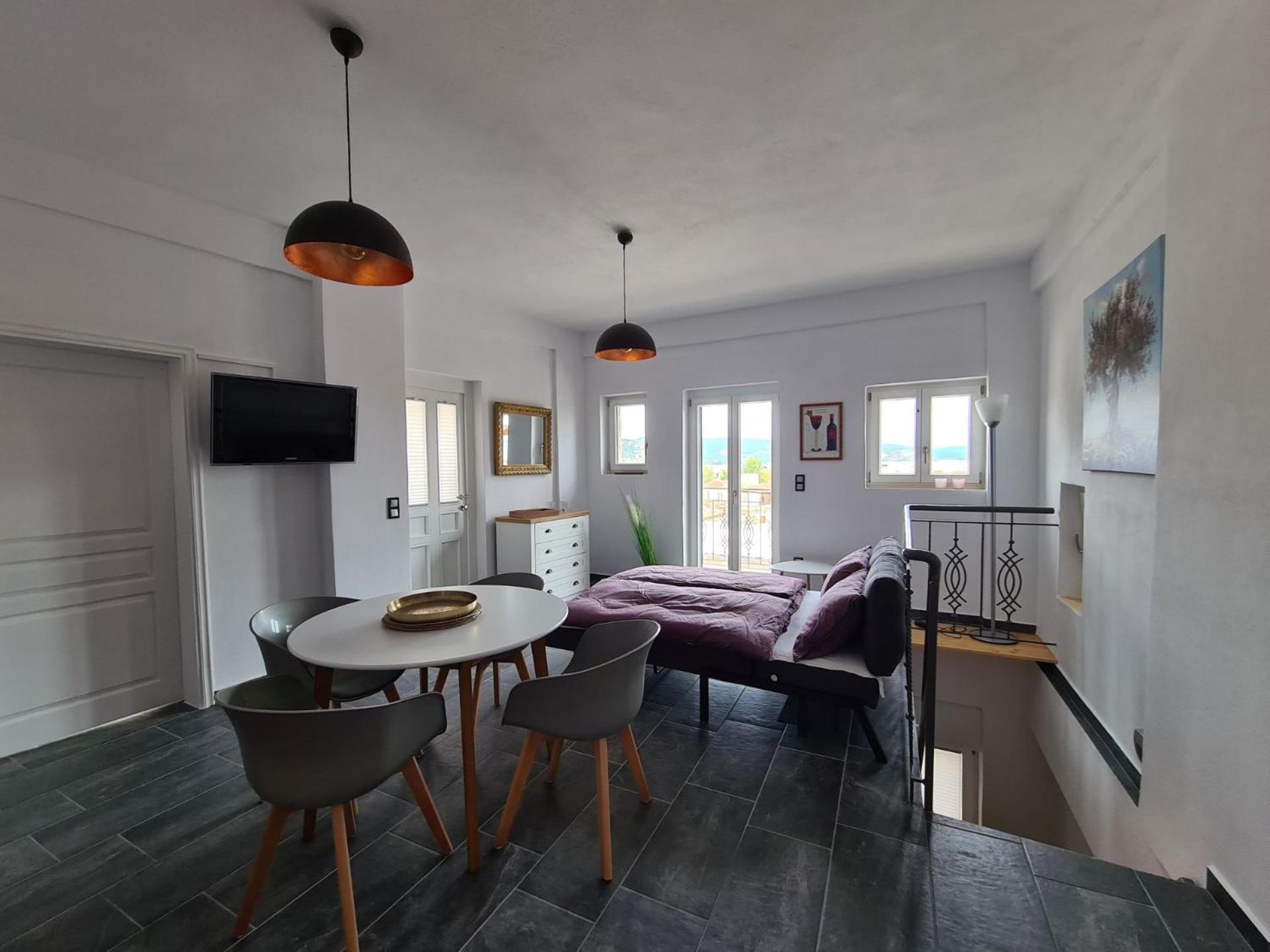 Gythio townhouse