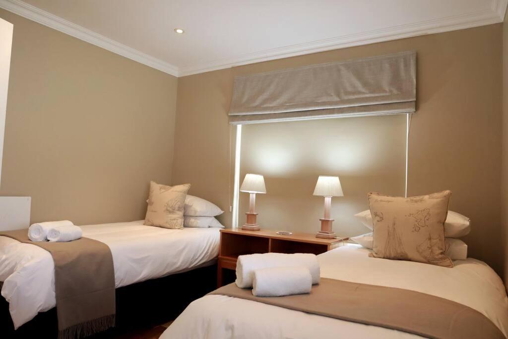 Stylish house/Heated swimming pool-5min to Beach
