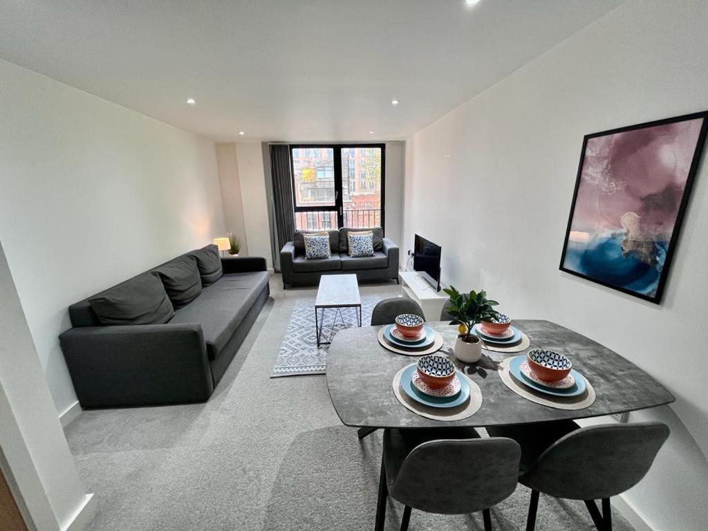 BOLD Apartments - Lydia Ann Street view 5