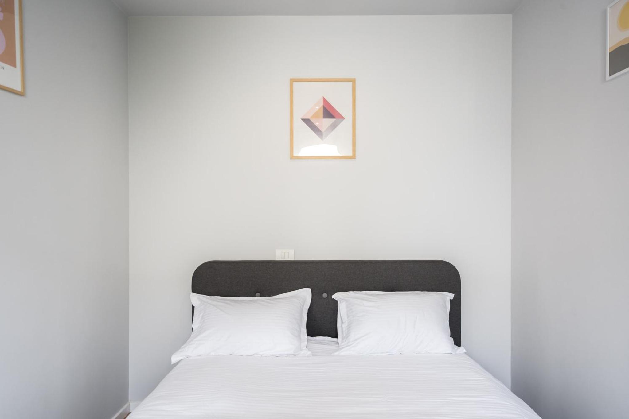 Cute central apartments in villa view 5