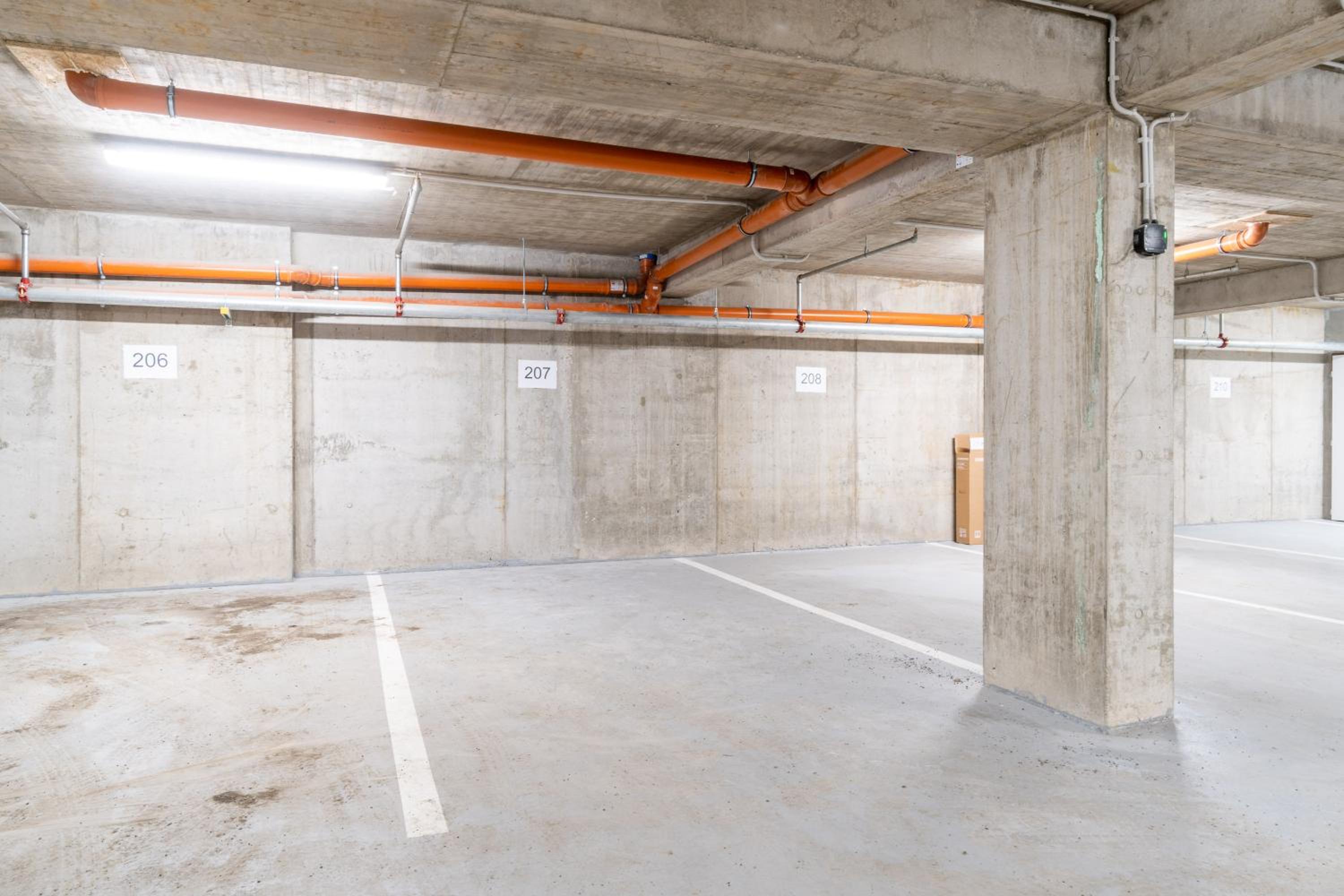 Brand new studio apartment #51 with free secure parking in the center