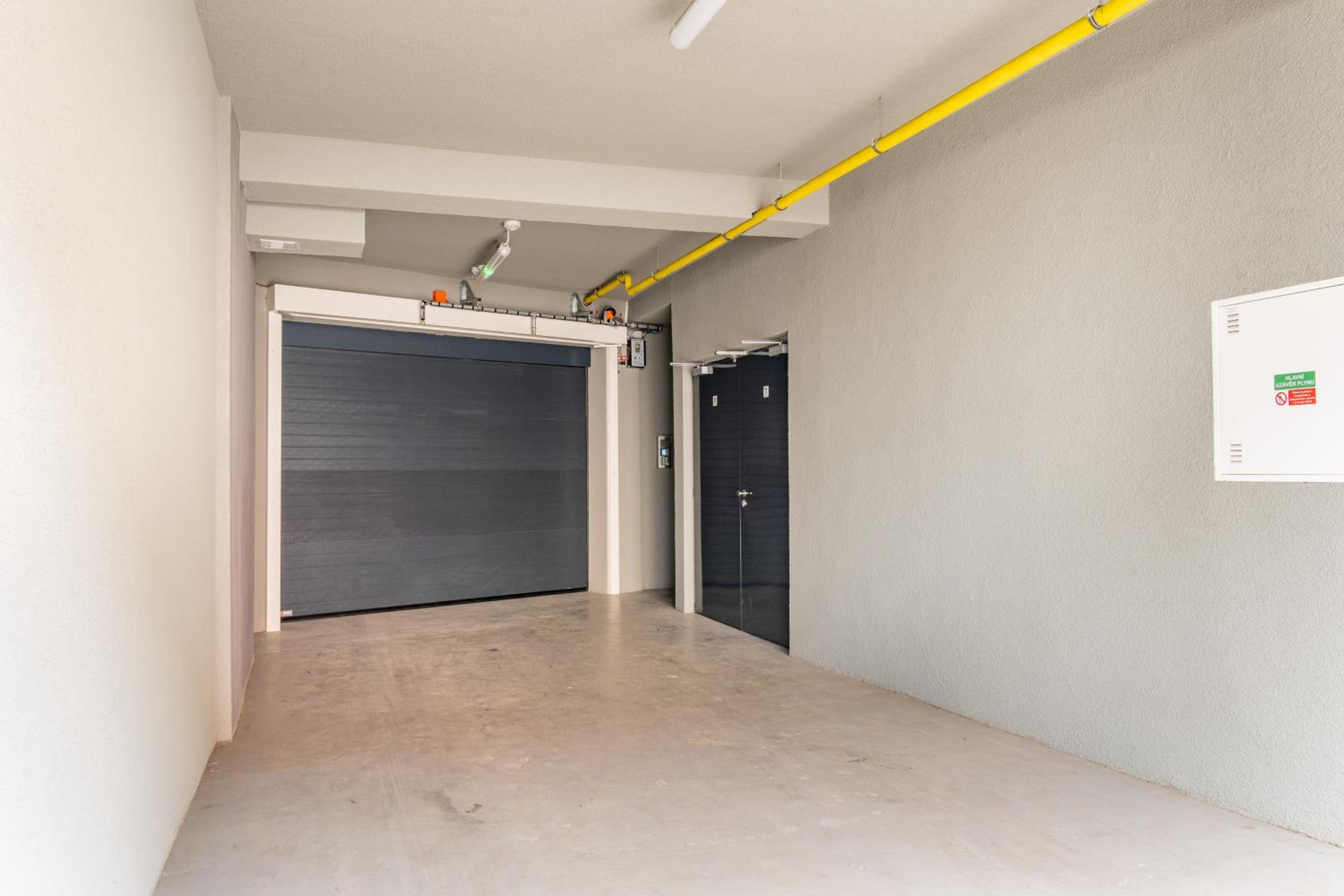 Brand new studio apartment #51 with free secure parking in the center
