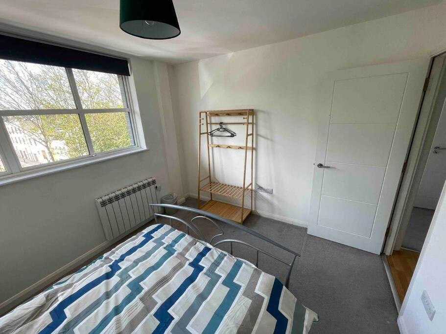 2 Bed city centre flat view 3