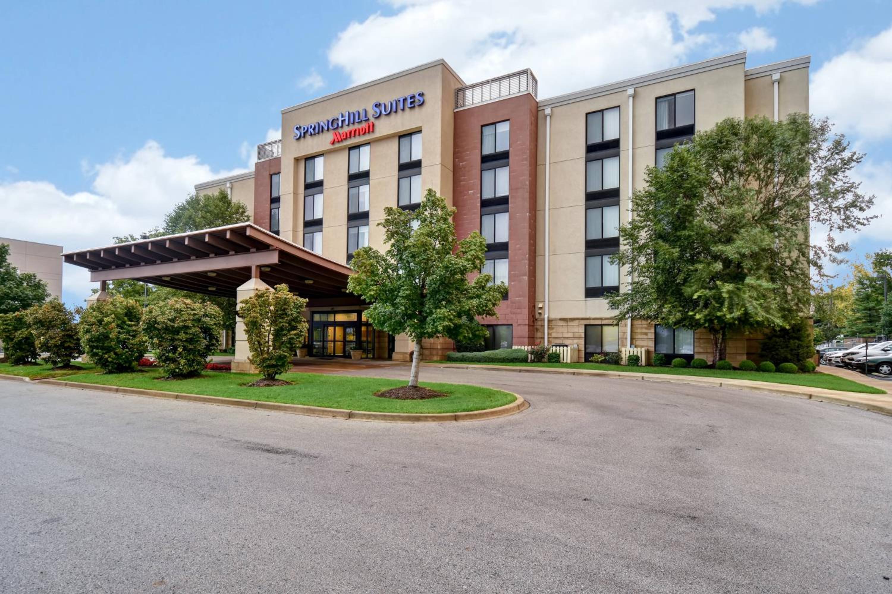 Hotel SpringHill Suites Louisville Airport - Image 1