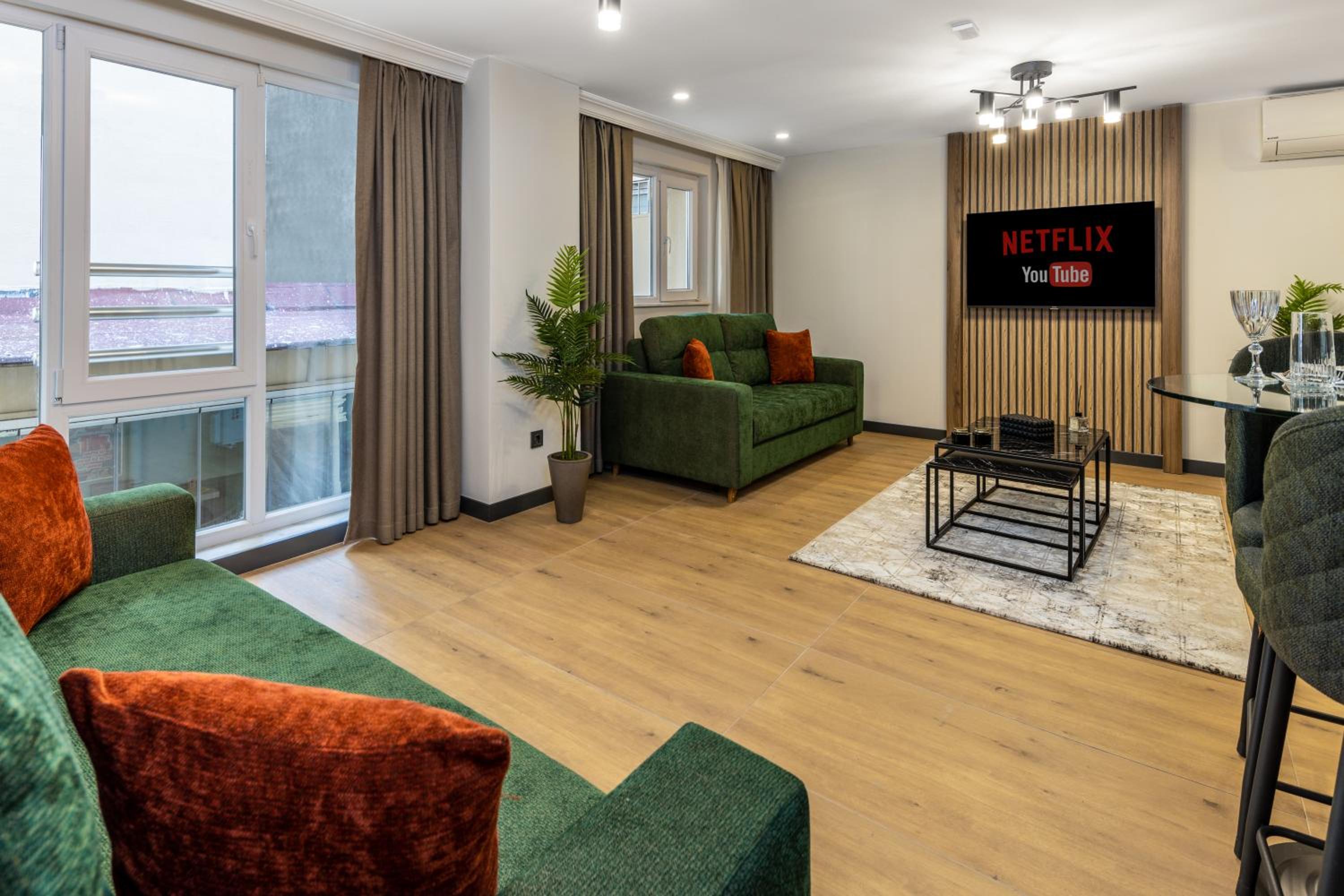 BayMari Suites Şehir Hayatı - Image 76