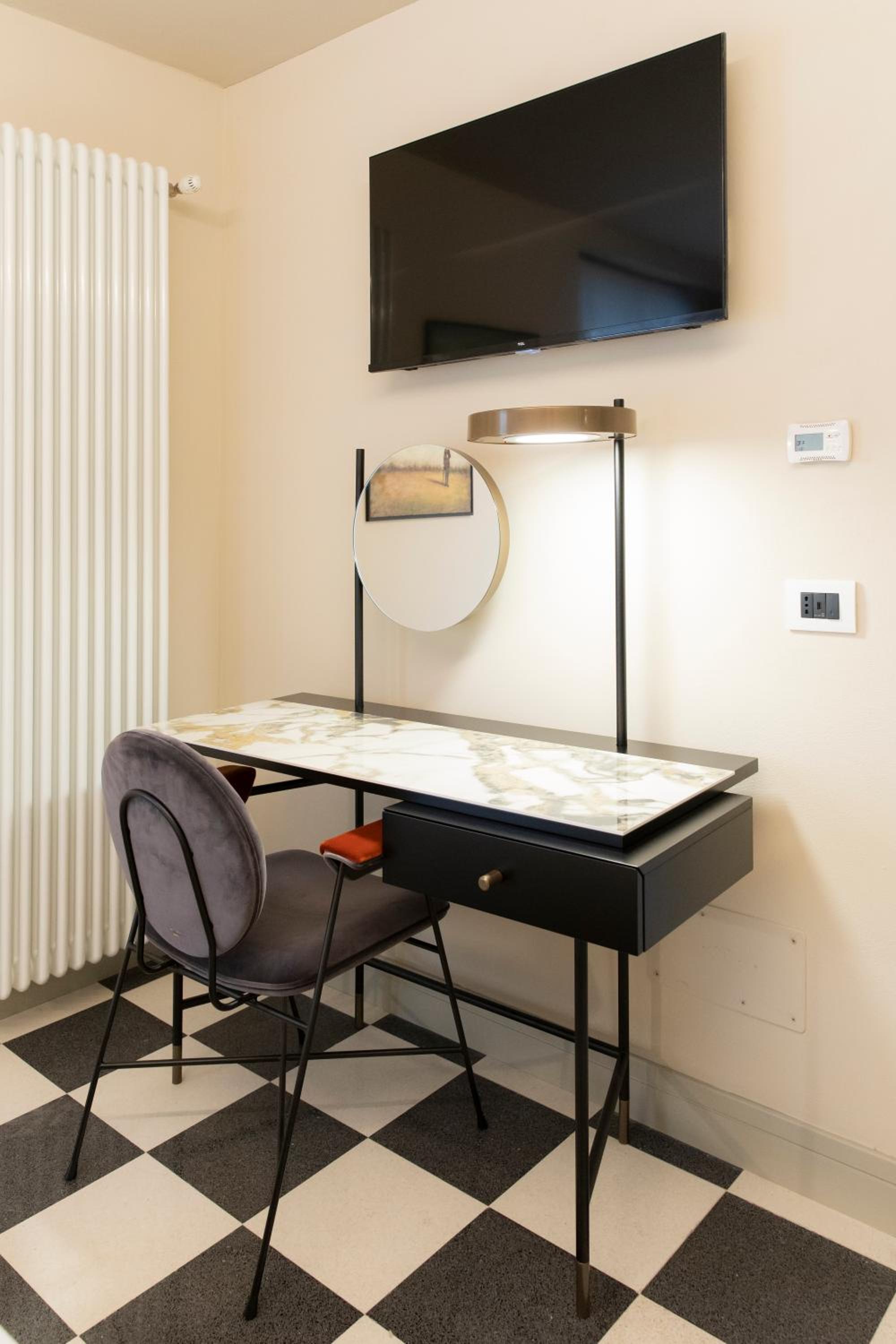 hotel room