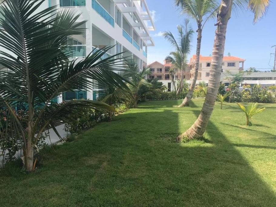 Chic Beach Apartment - 3 min to the Beach view 4