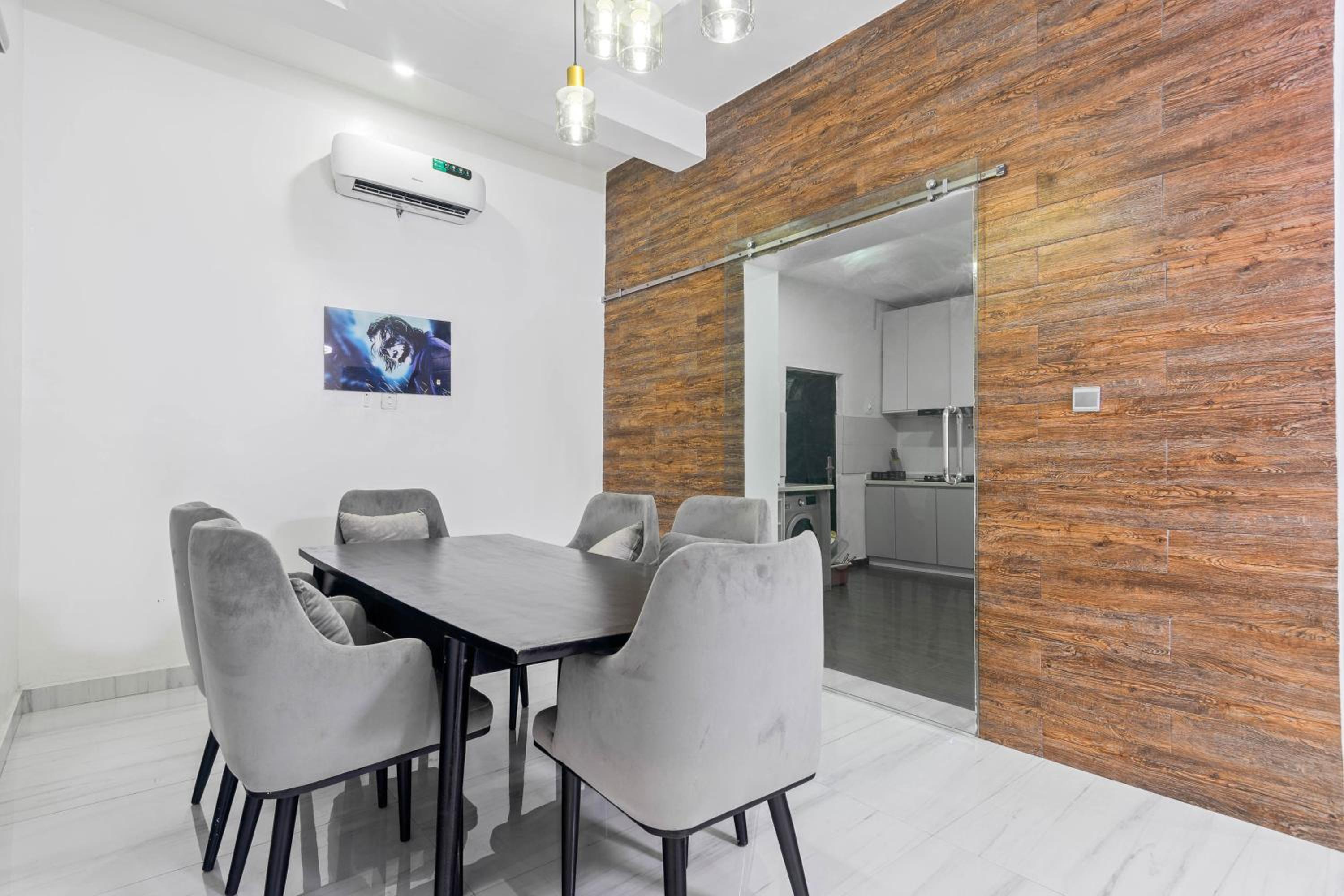Gorgeous Short-let Apartment Lekki view 5