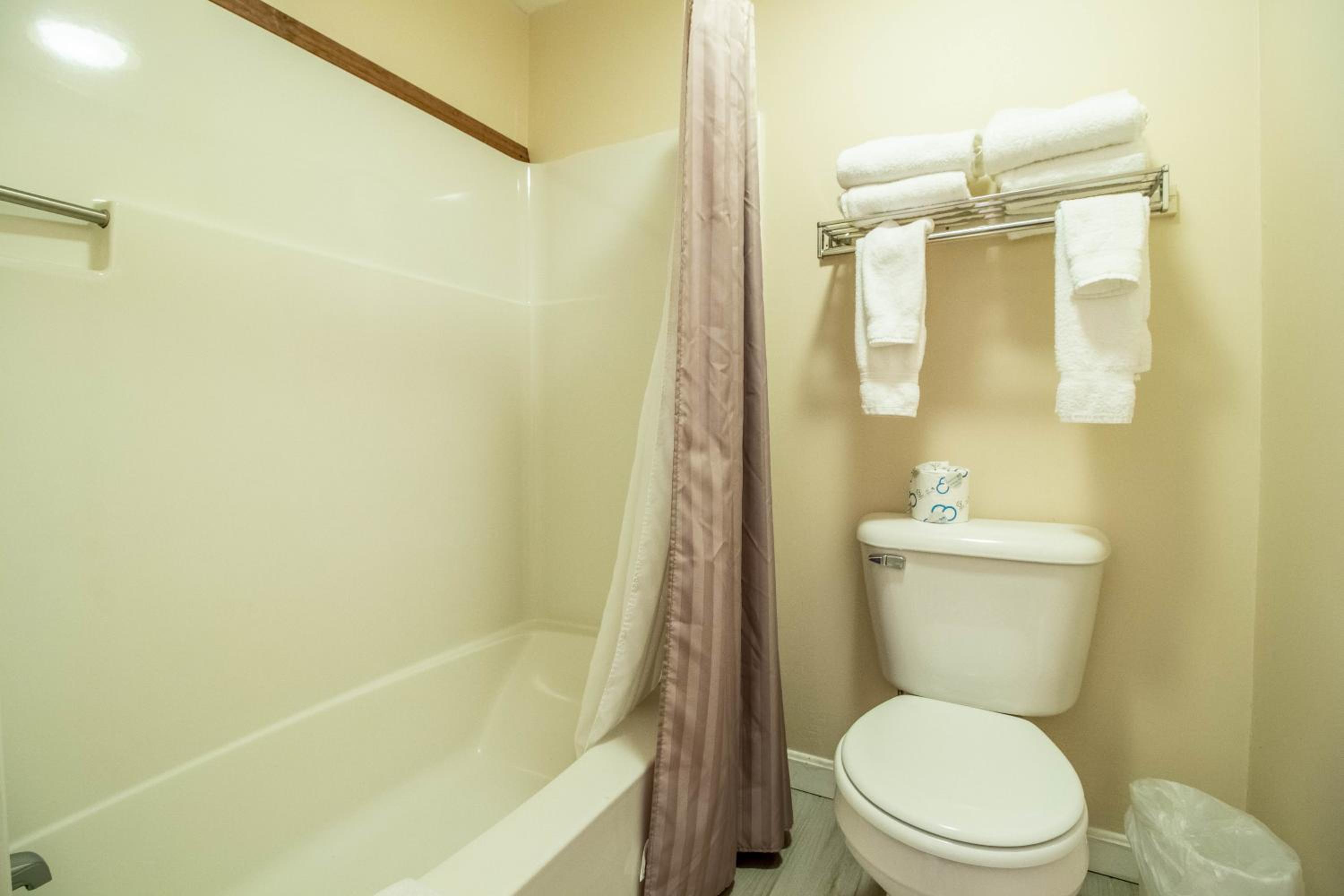 Sea View Motel - Property Image 103