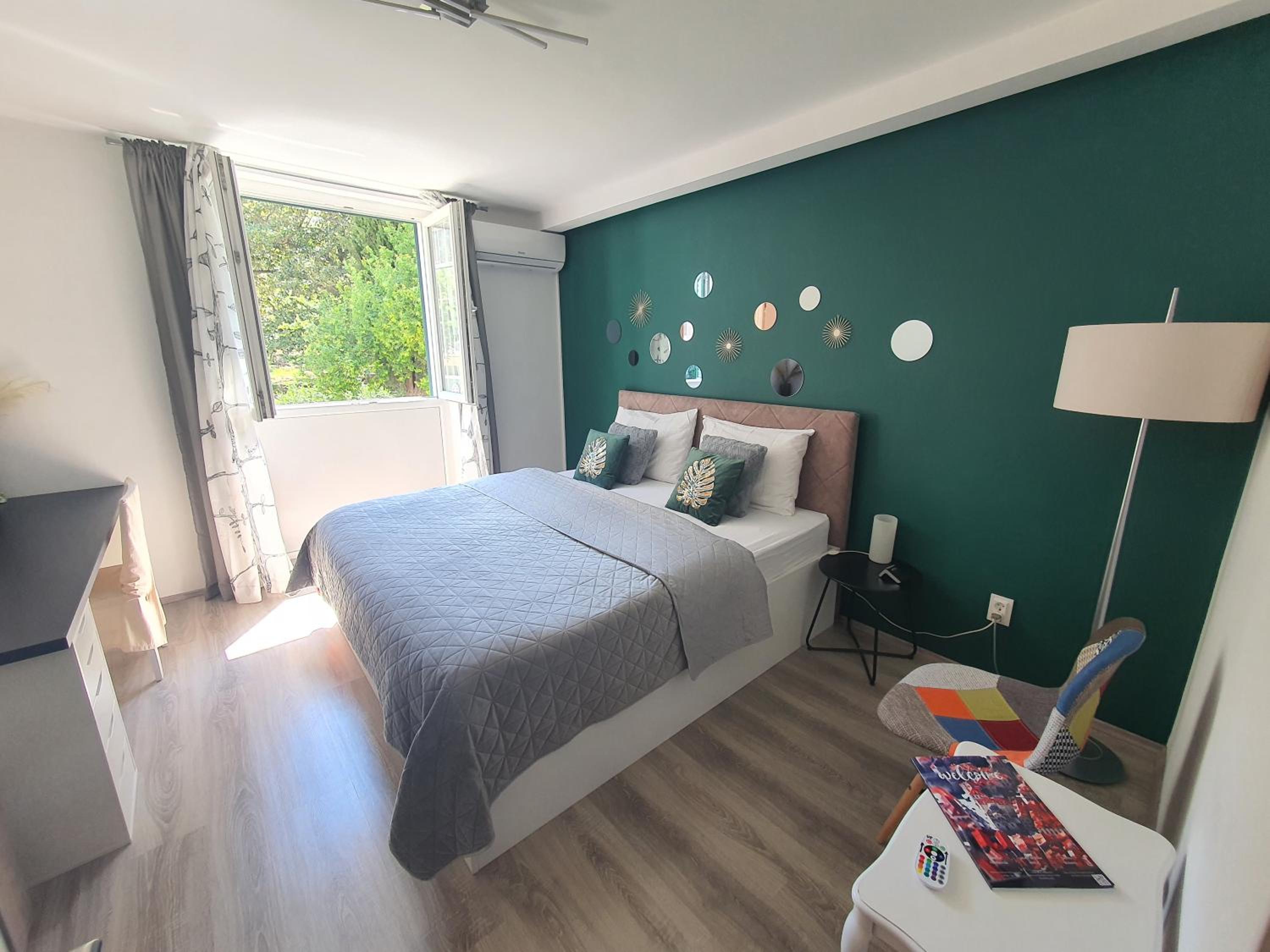 Batala1-City marina apartment with secured private parking