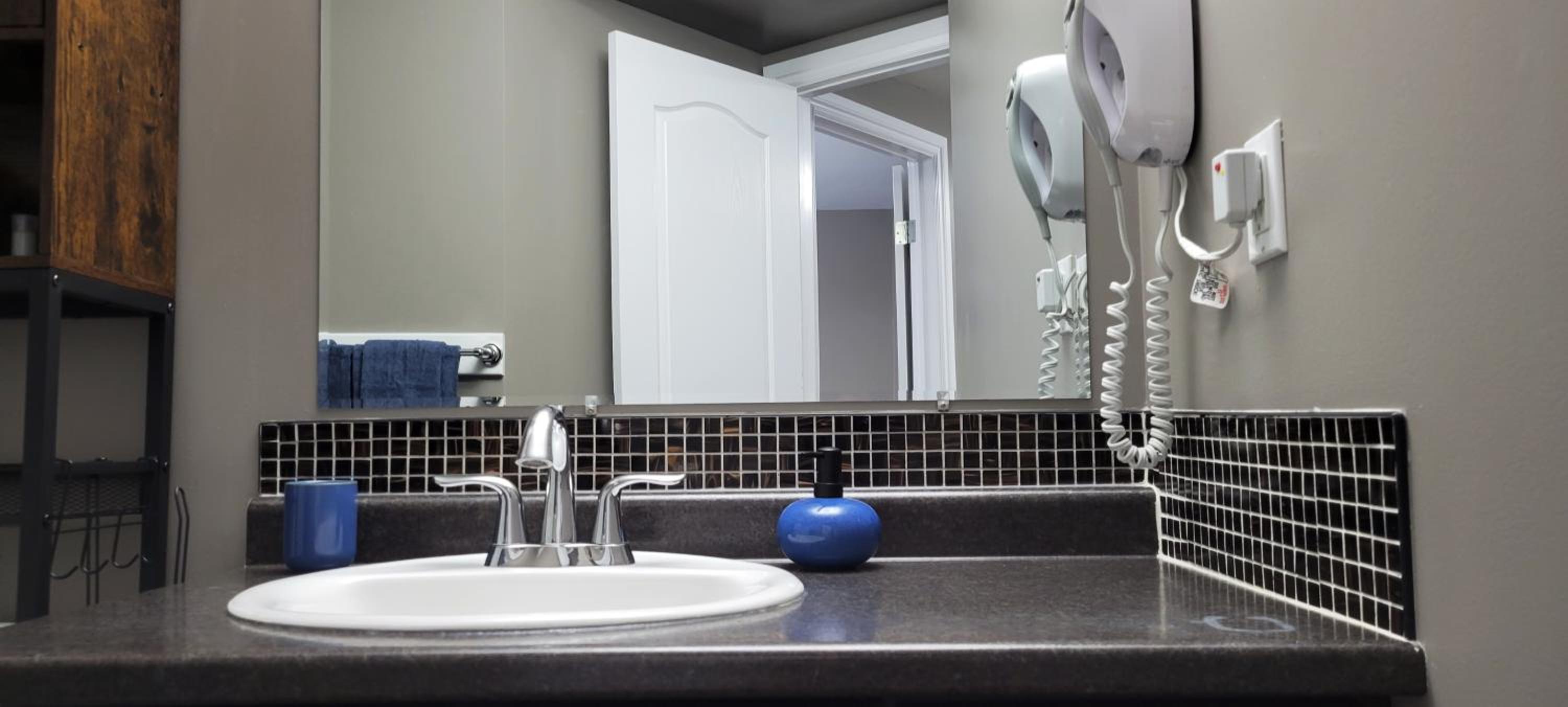 Blue Wave 2 bedroom suite