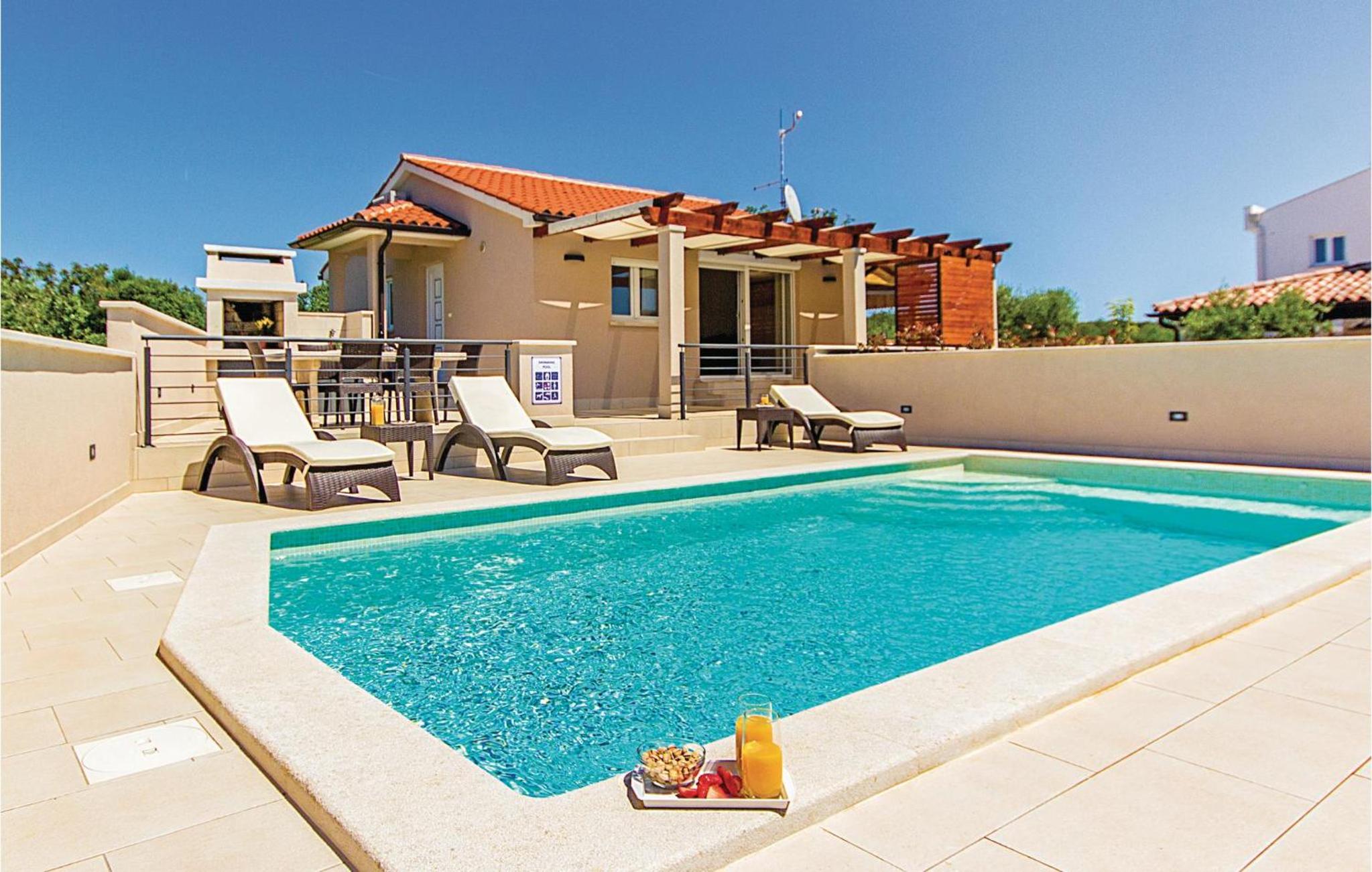 Two-Bedroom Holiday Home In Pomer view 2