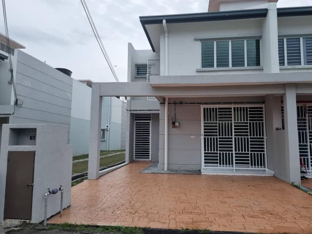 Iseymia Homestay