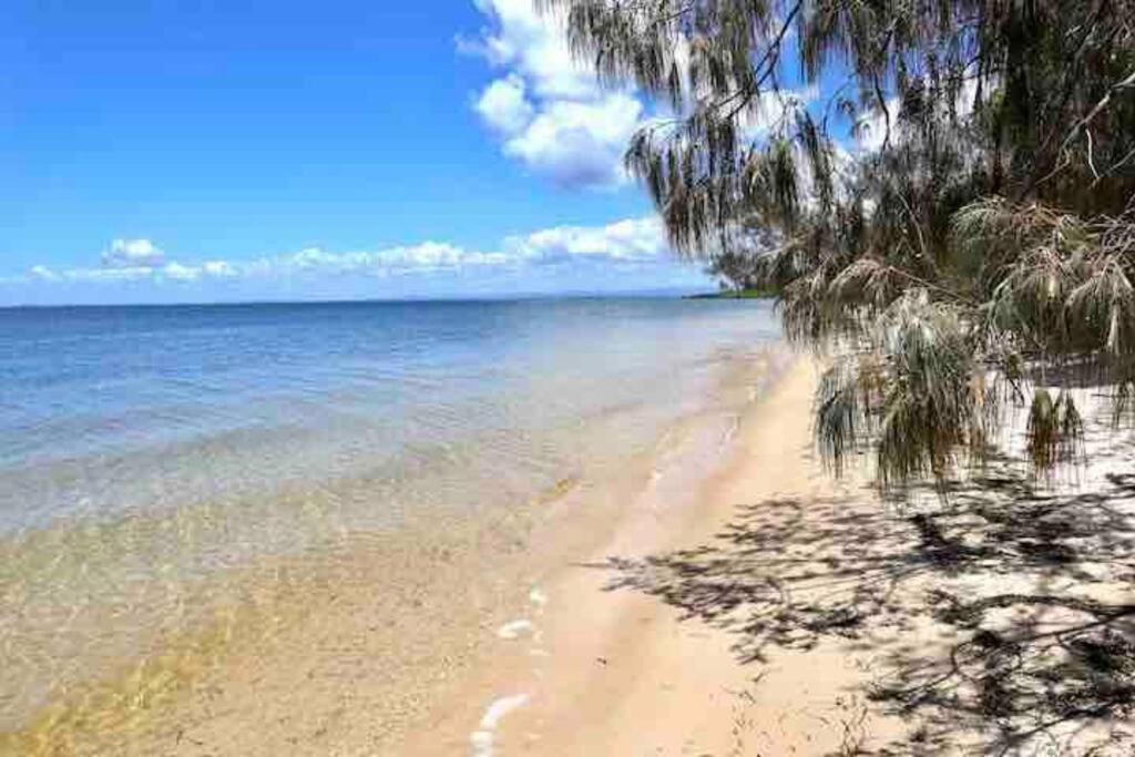 Sandstone Point Luxury 5 bedroom Home